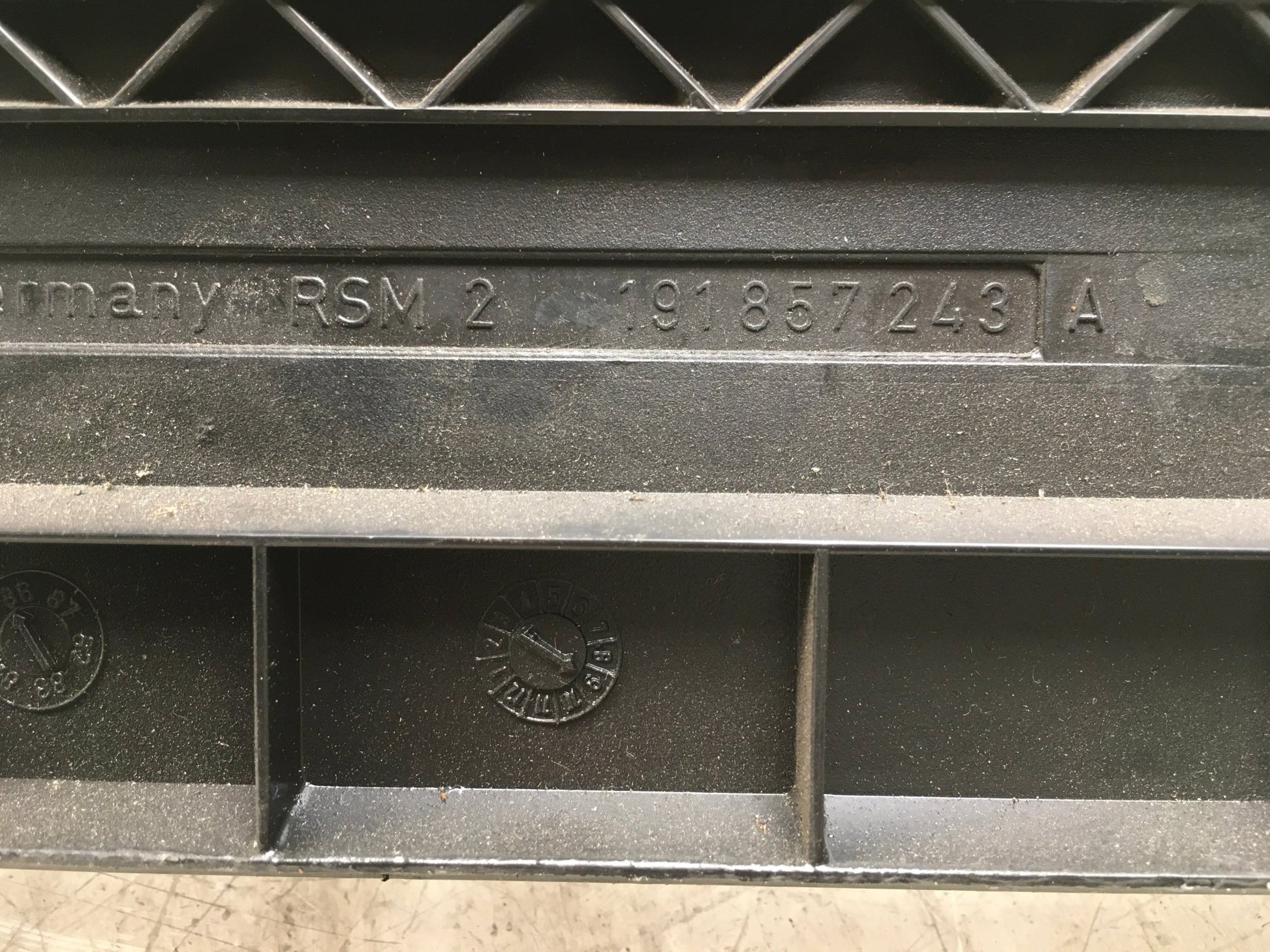 Moldura Salpicadero VW Golf II Jetta II - 191857243