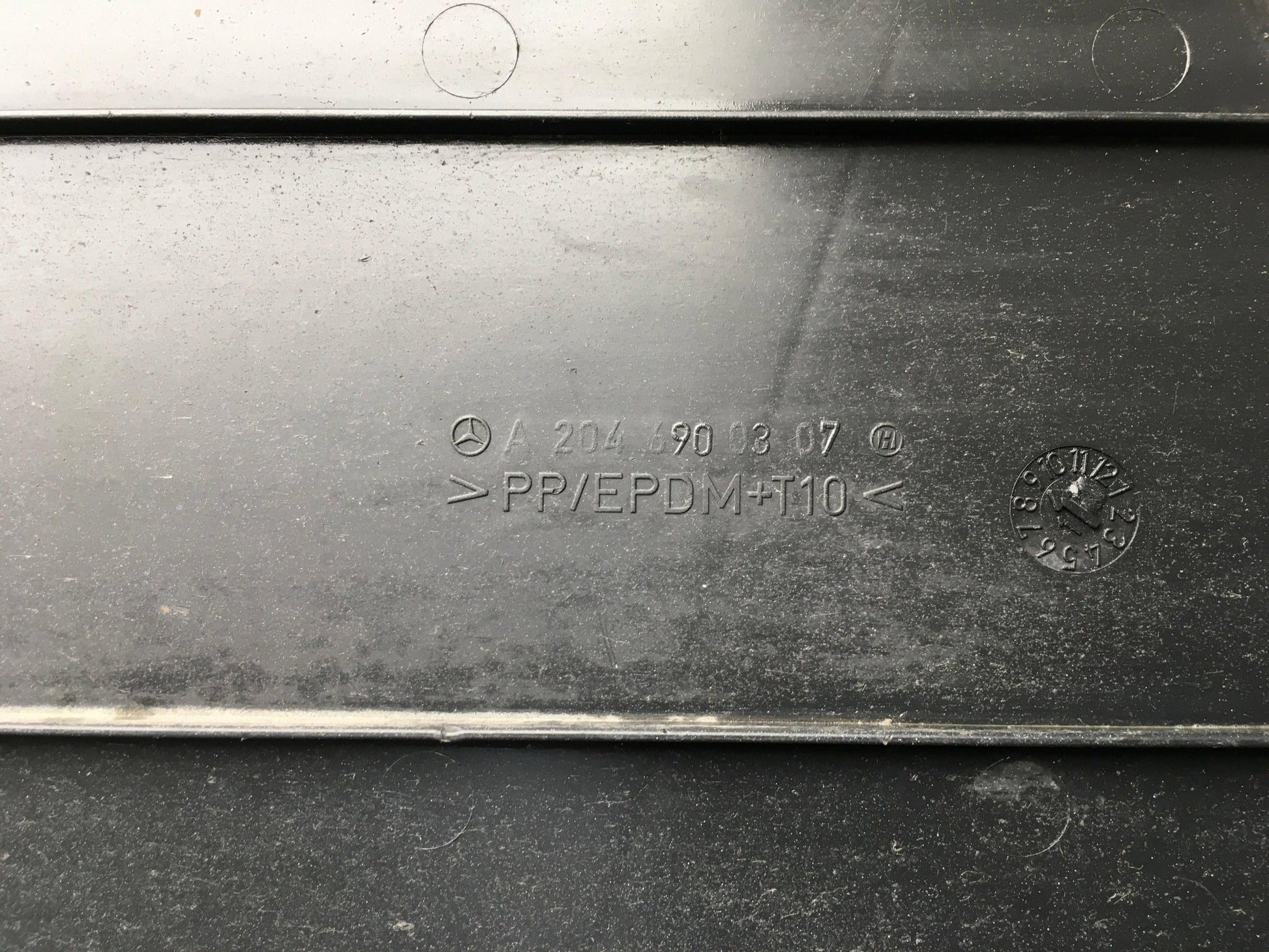 Moldura tra cha paragolpes trasero Mercedes ML W204 - A2046900307