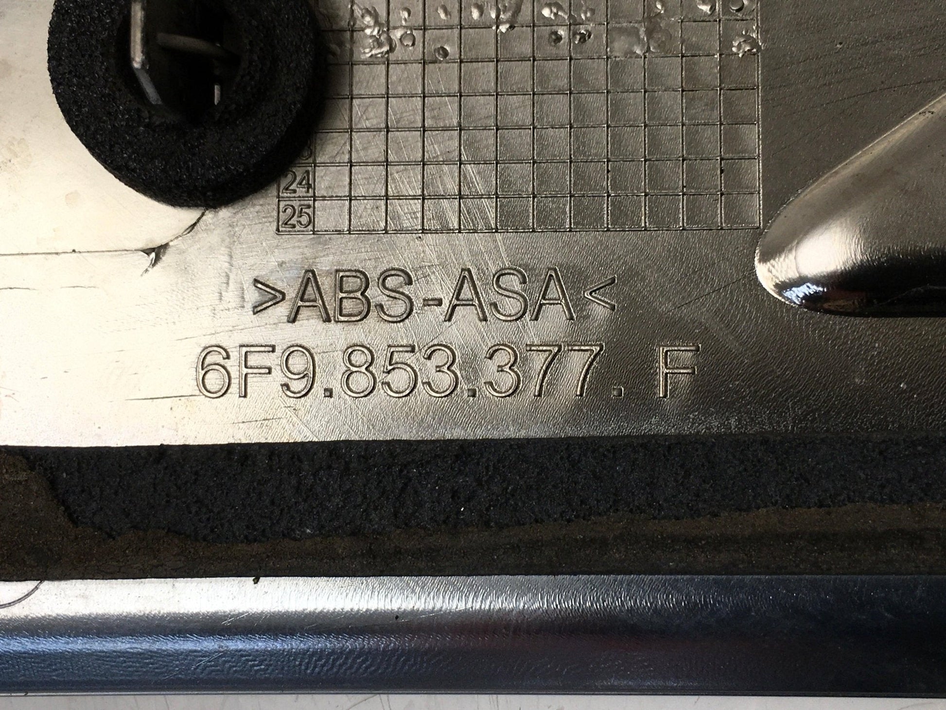 Moldura tra izq Seat Arona FR - 6F9853377F