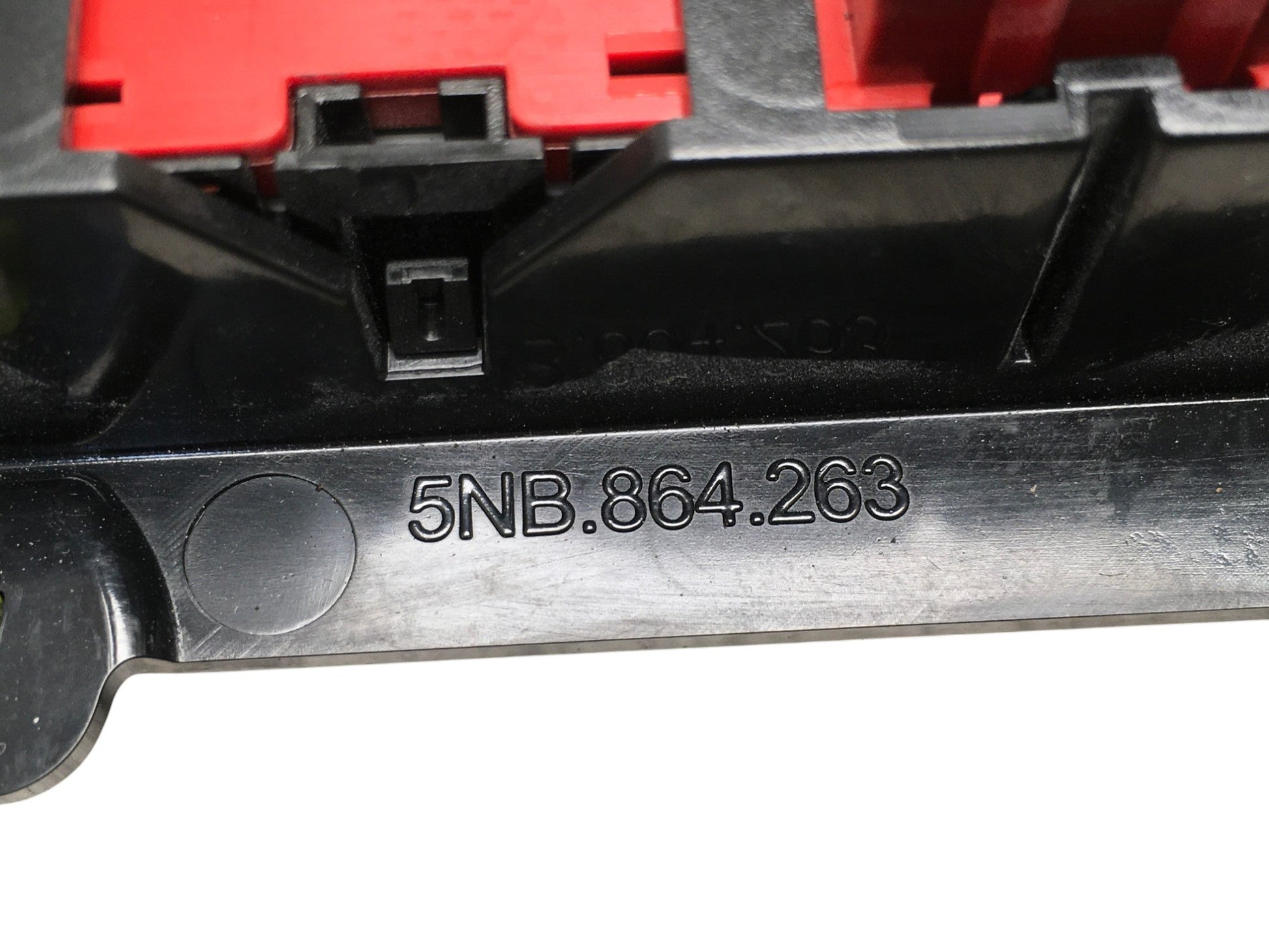 Moldura VW Tiguan II AD - 5NB864263