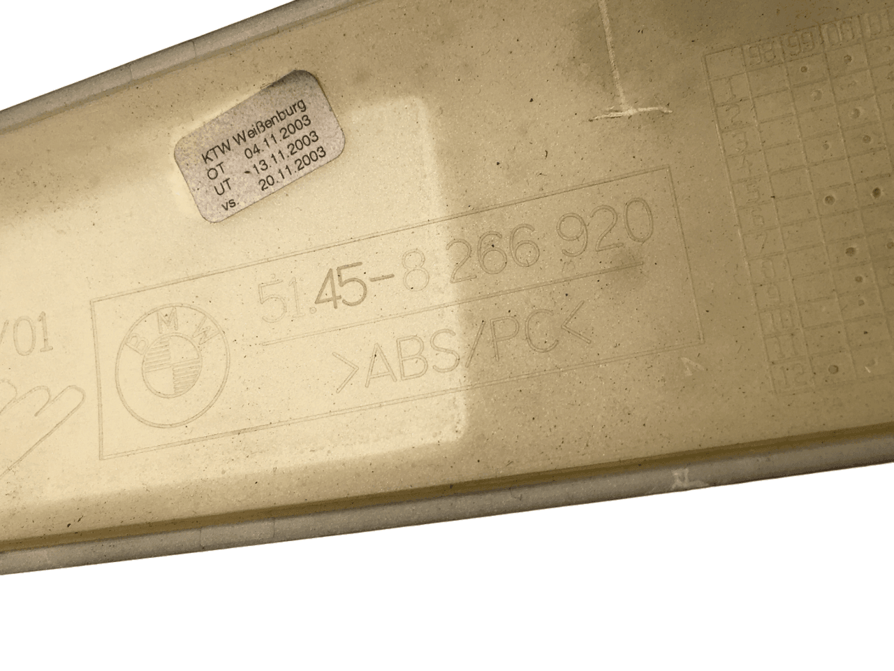 Montaje interior derecho salpicadero BMW X5 E53 - 8266920