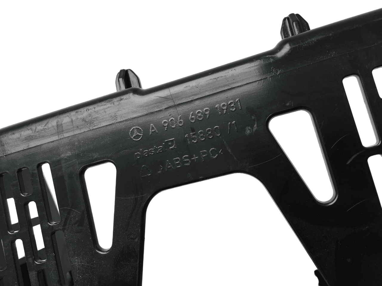 Montaje sistema audio Mercedes Sprinter W906 - A9066891931