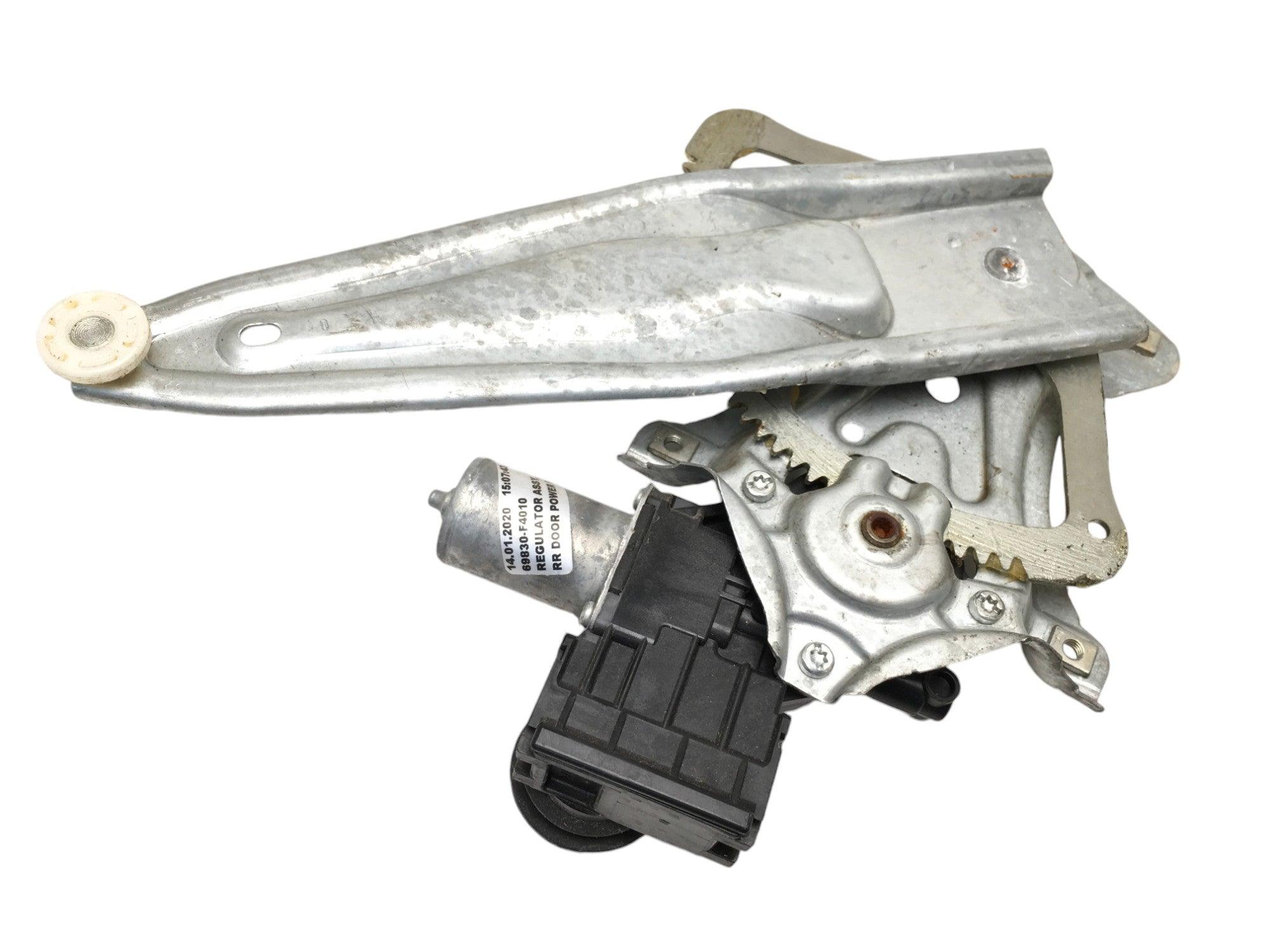 Motor elevalunas tra dcho Toyota C - HR - 69830F4010