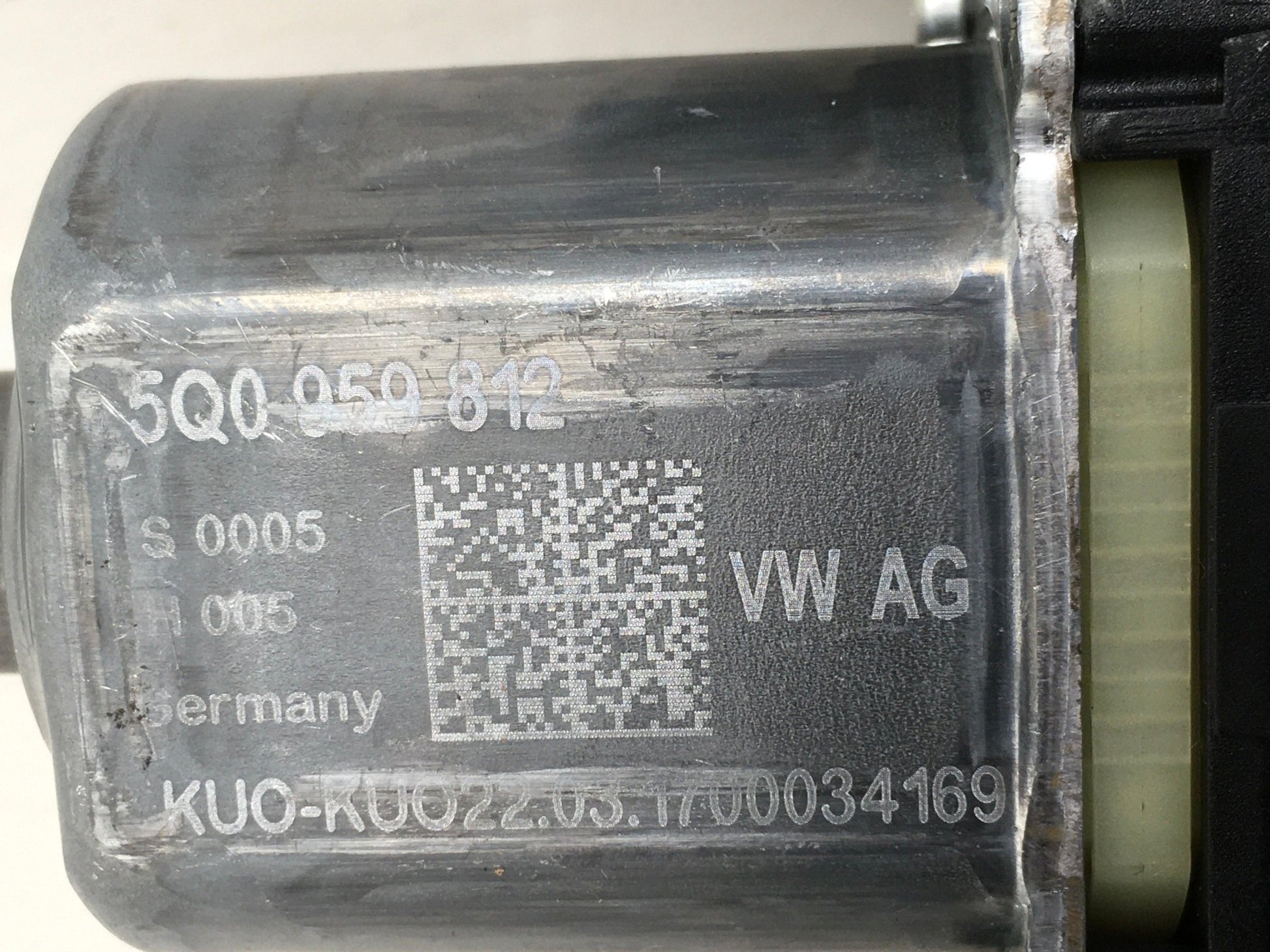 Motor elevalunas tra dcho VW 5Q0959812 - 5Q0959812