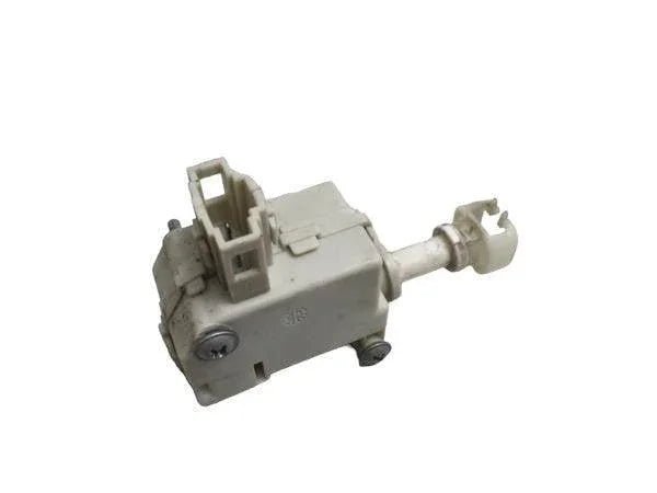 Motor tapa combustible VW Golf V