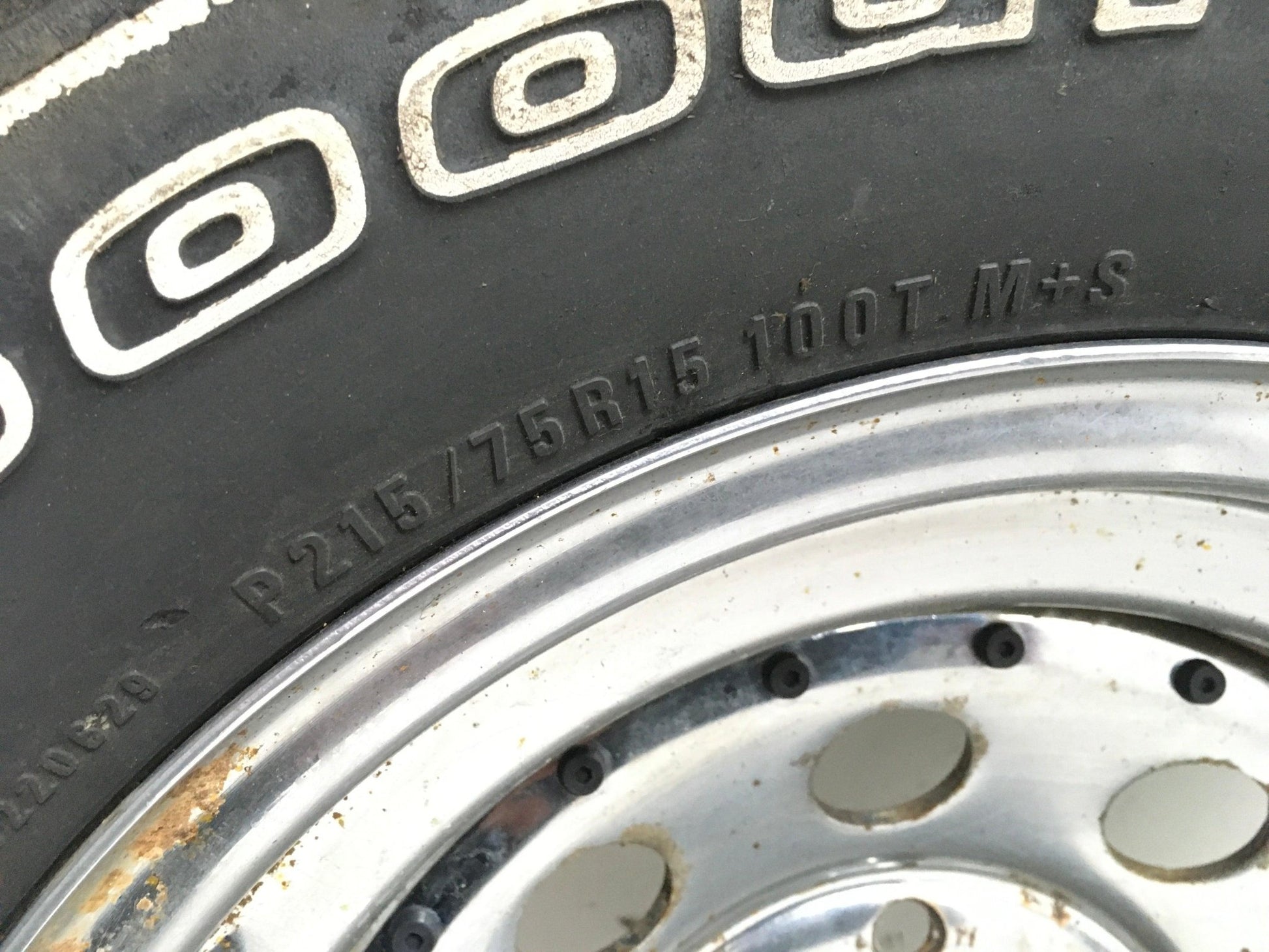 Neumatico P215/75R15 100T M+S - P215/75R15 100T M+S