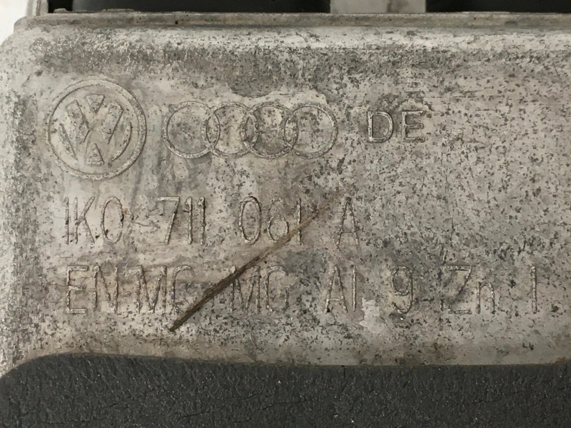 Palanca cambios VW 1K0711061A - 1K0711061A