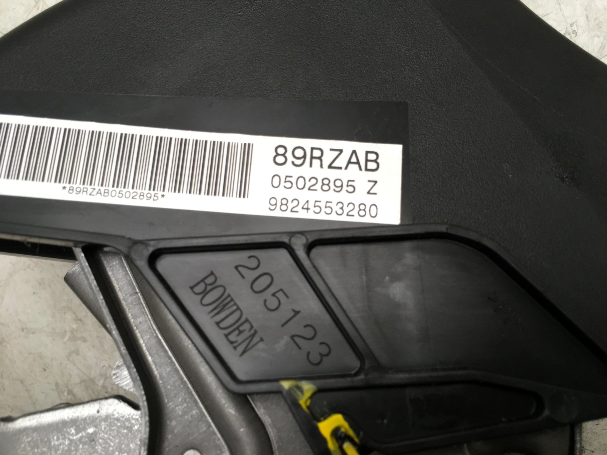 Palanca freno Opel Corsa F Peugeot 208 II - 9824553280