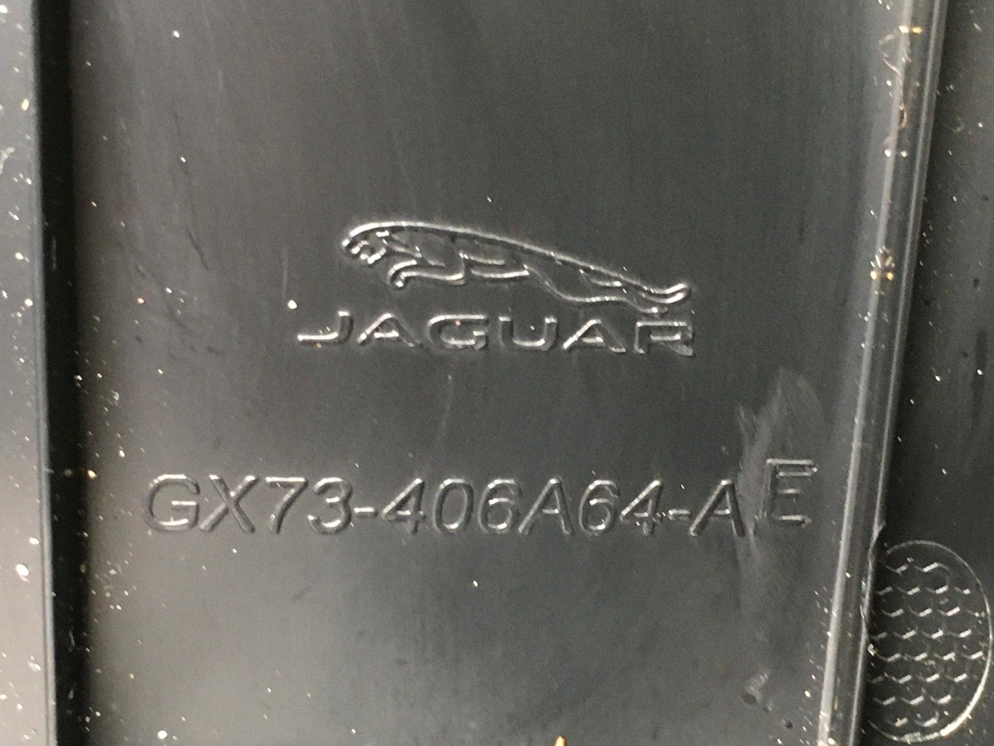 Panel cerrado maletero jaguar XE - GX73406A64AE
