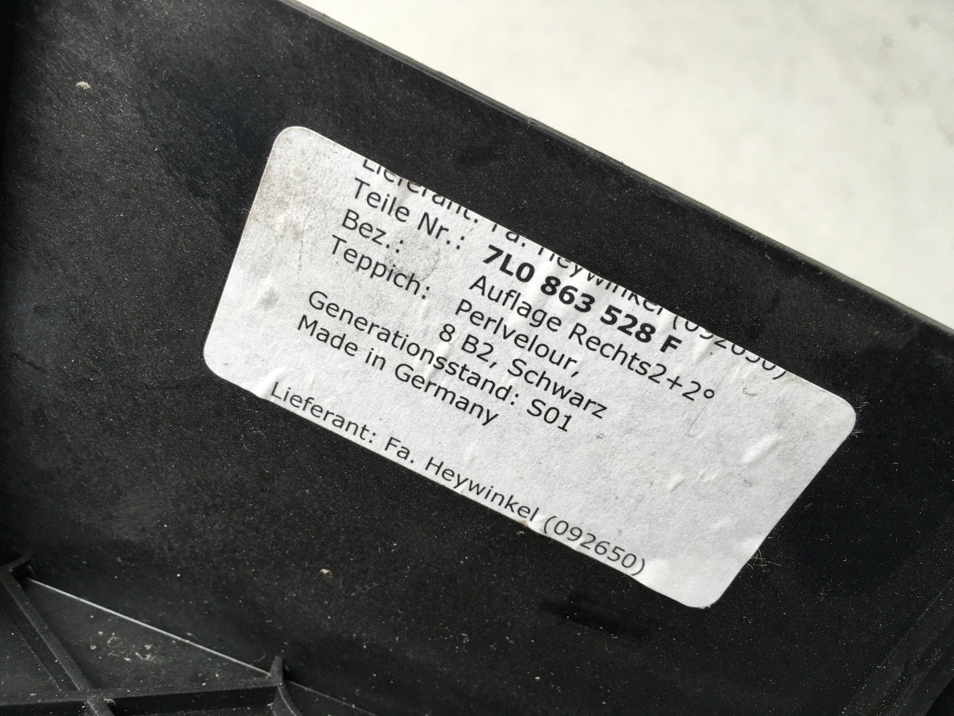 Panel derecho Maletero Porsche Cayenne 955 - 7L0863528F