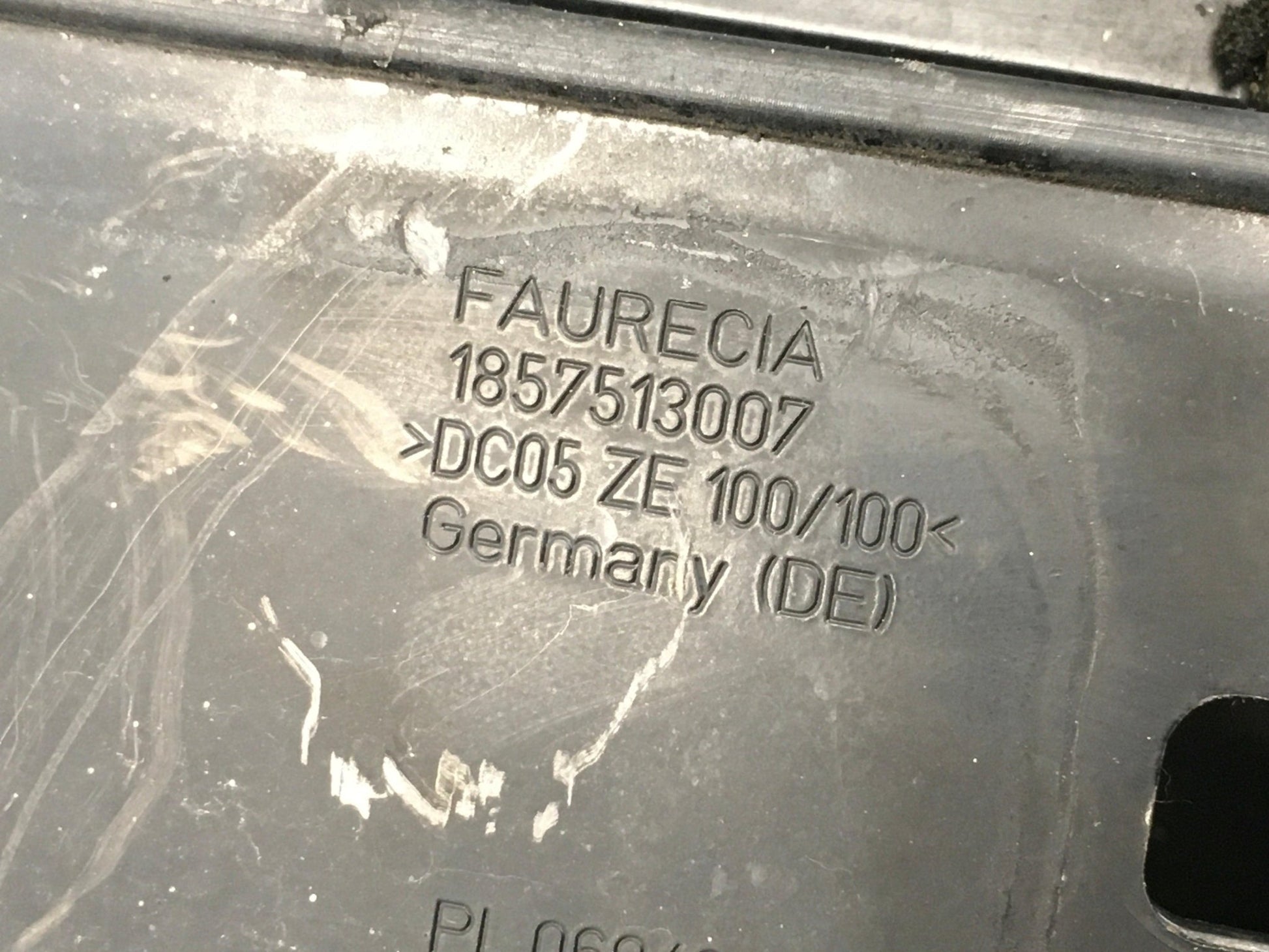 Panel frontal BMW Serie 1 - 1857513007