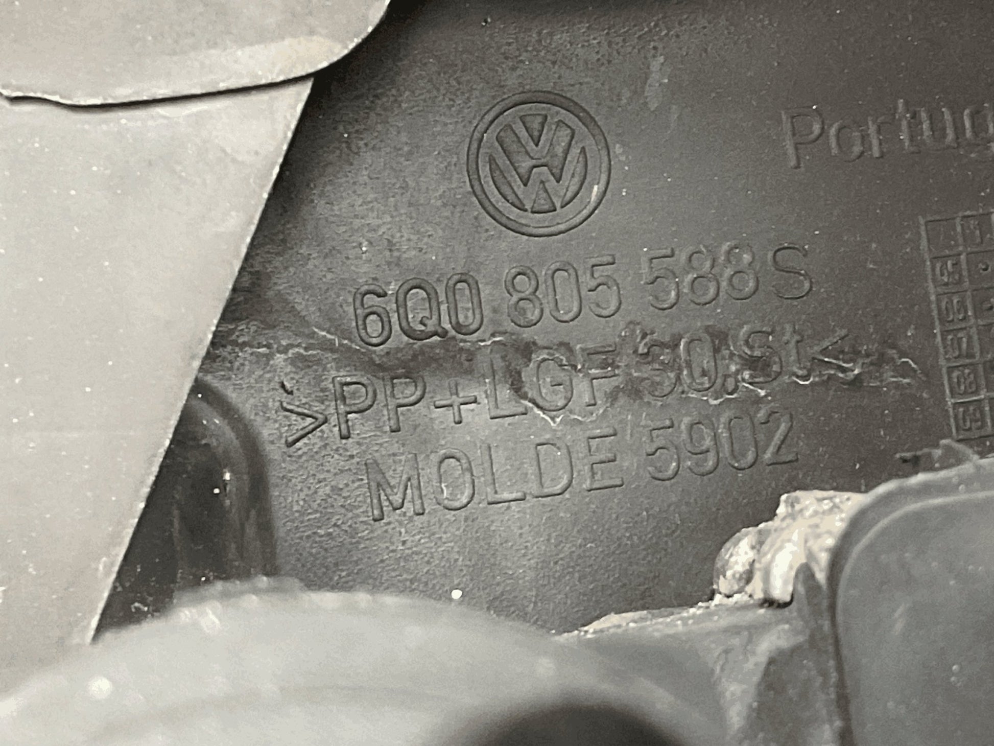 Panel Frontal VW Polo IV 9N - 6Q0805588S