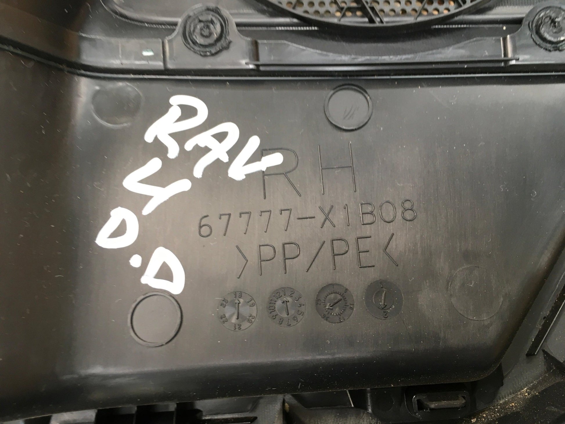 Panel puerta del dcho Toyota Rav4 A4 - 67777X1B08