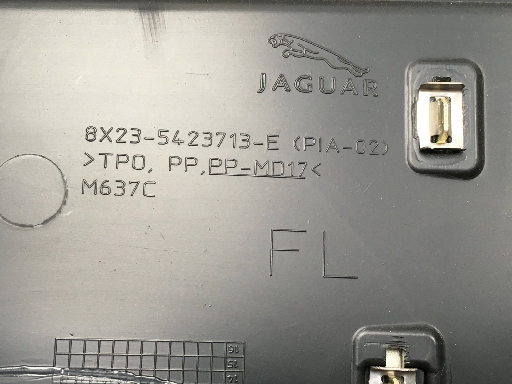 Panel Puerta del izq Jaguar XF I X250 - 8X235423713E