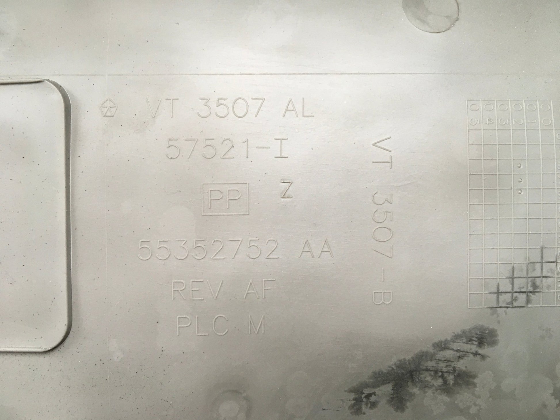 Panel Puerta del izq Jeep Cherokee III KJ - 55352752