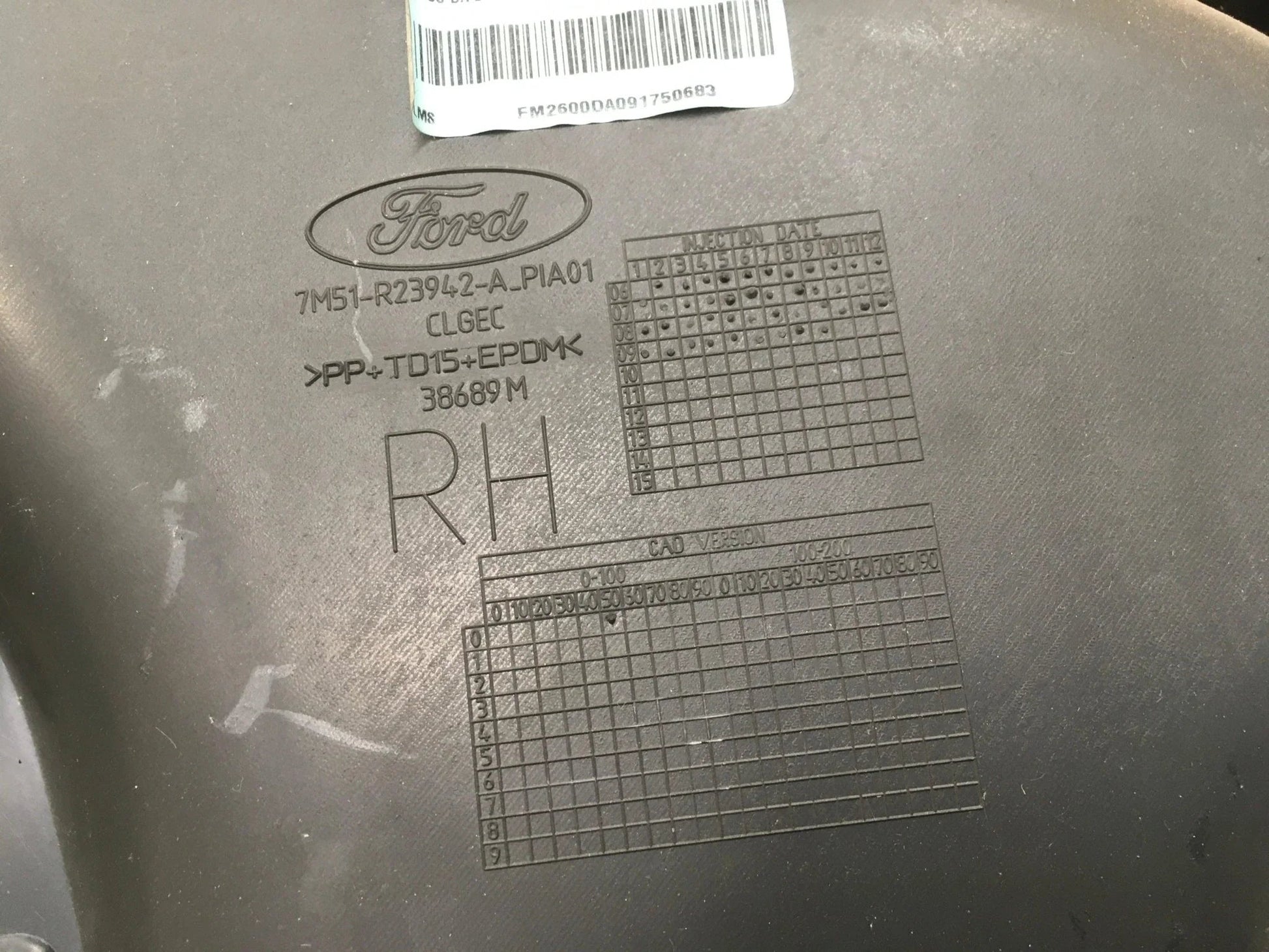 Panel puerta delantera derecha Ford Kuga 1