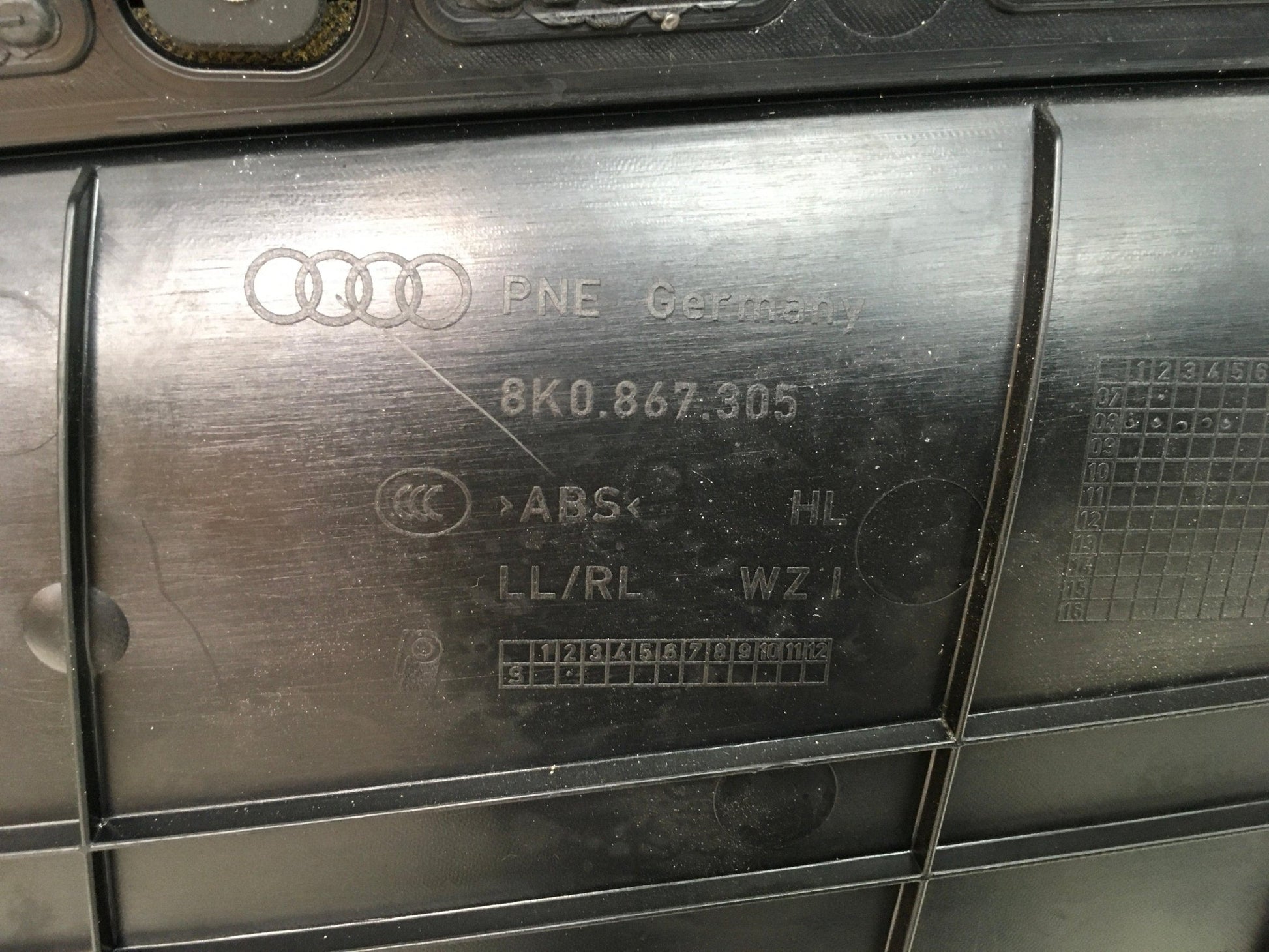 Panel puerta tra izq Audi A5 8T / A4 8K - 8K0867305