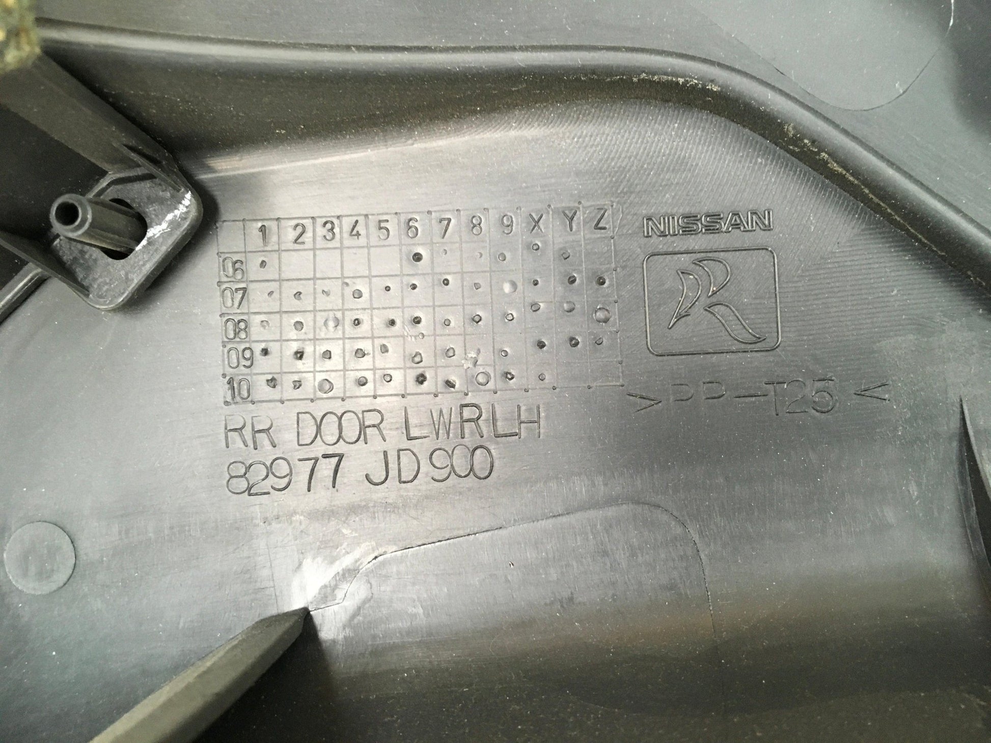 Panel Puerta tra izq Nissan Qashqai J10 - 82977JD900