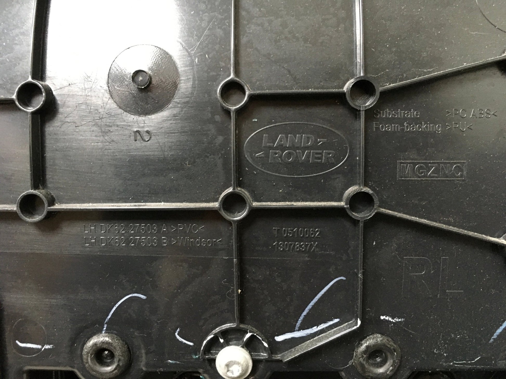 Panel Puerta tra izq Range Rover Sport II L494 - DK6227503A