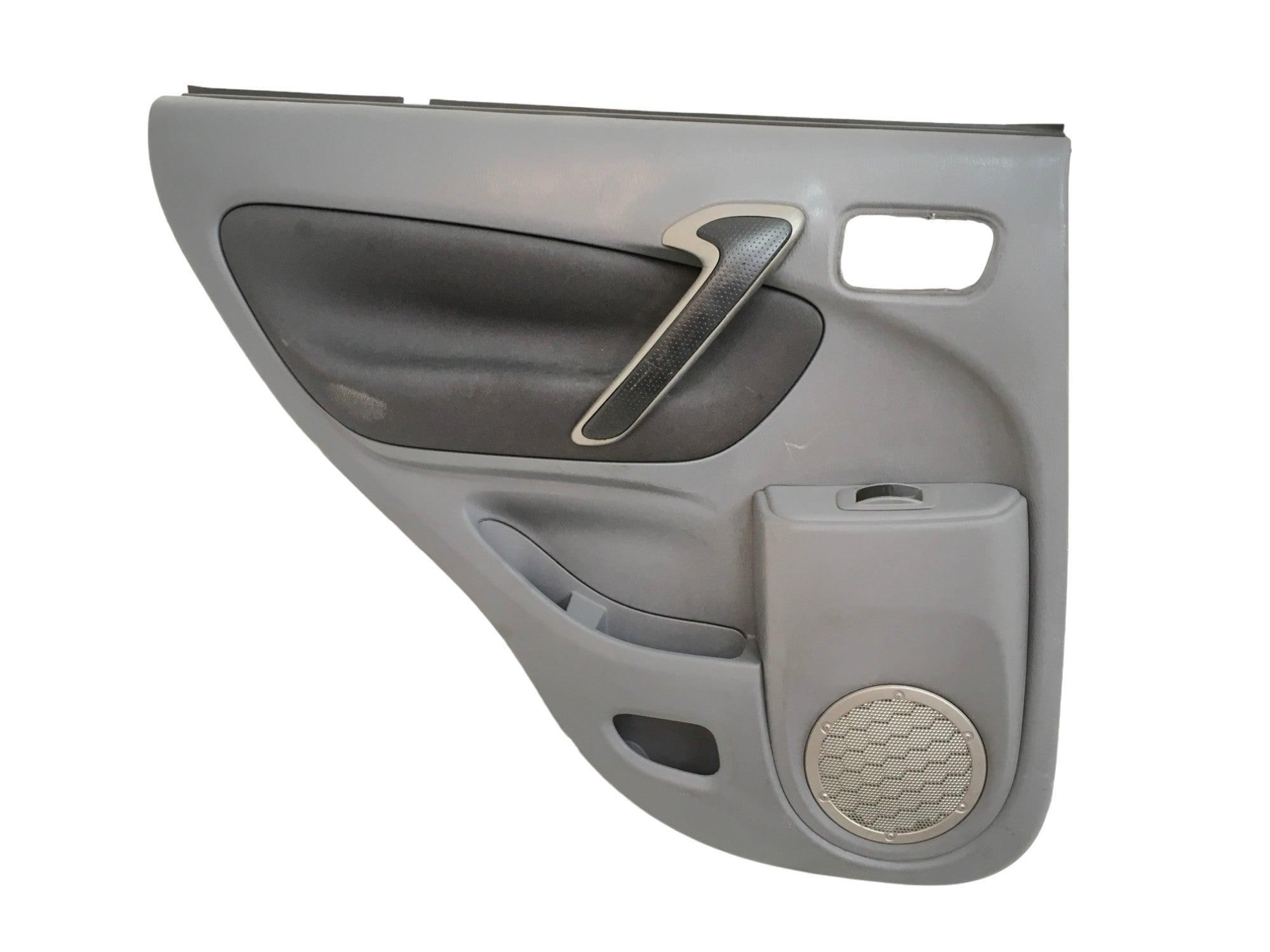 Panel Puerta tra izq Toyota Rav4 II - 6764042200B0