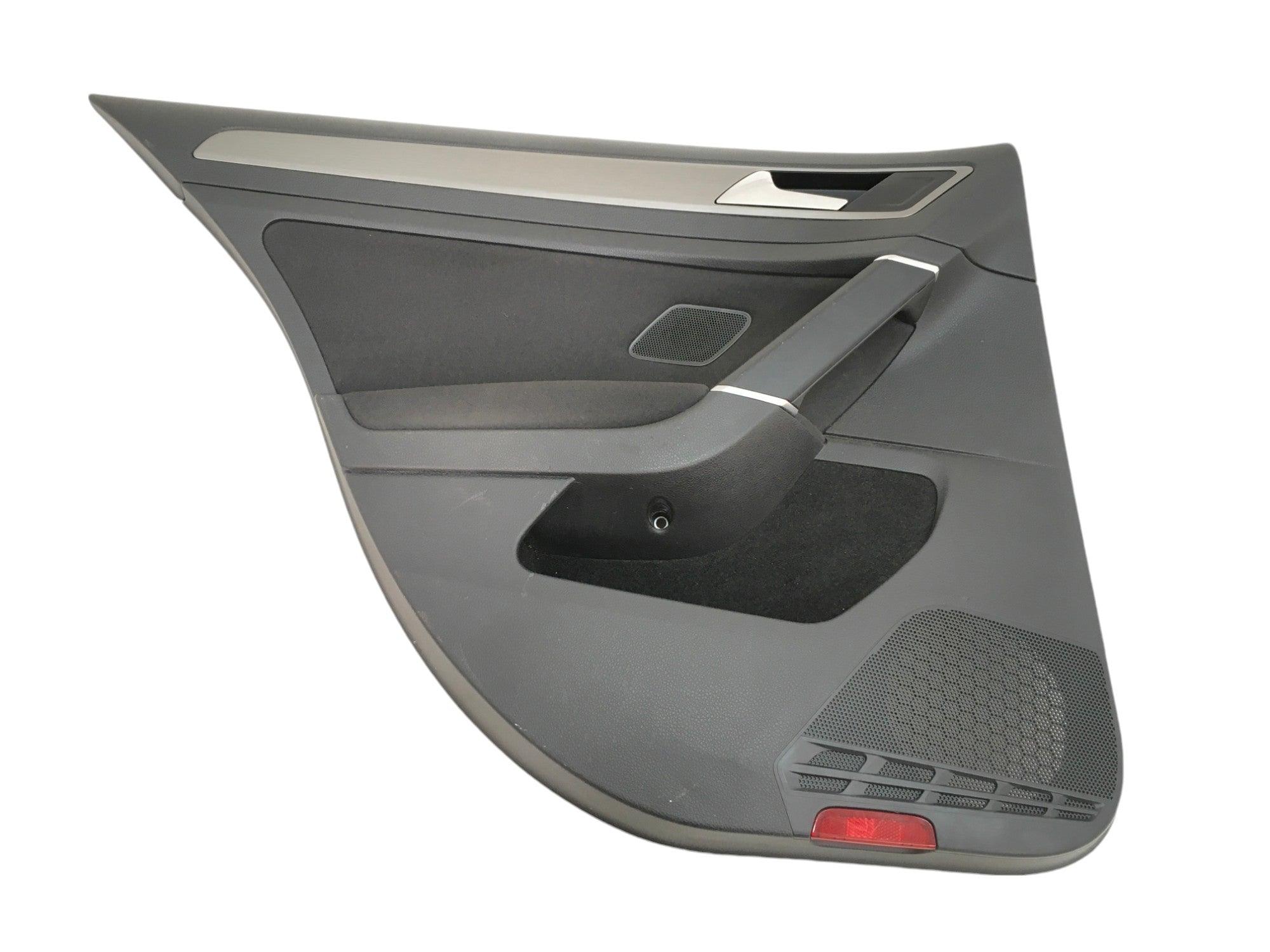 Panel puerta tra izq VW Golf VII - 5G6867211
