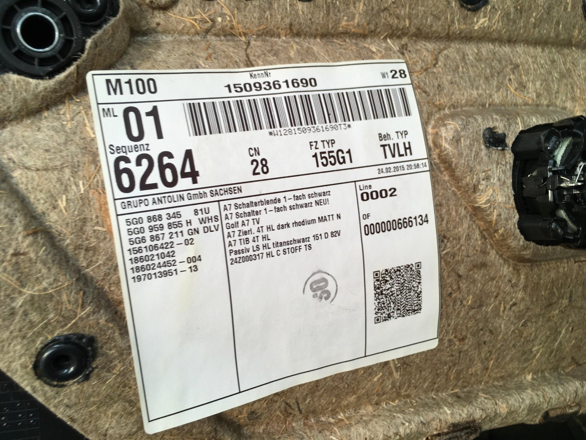 Panel puerta tra izq VW Golf VII - 5G6867211