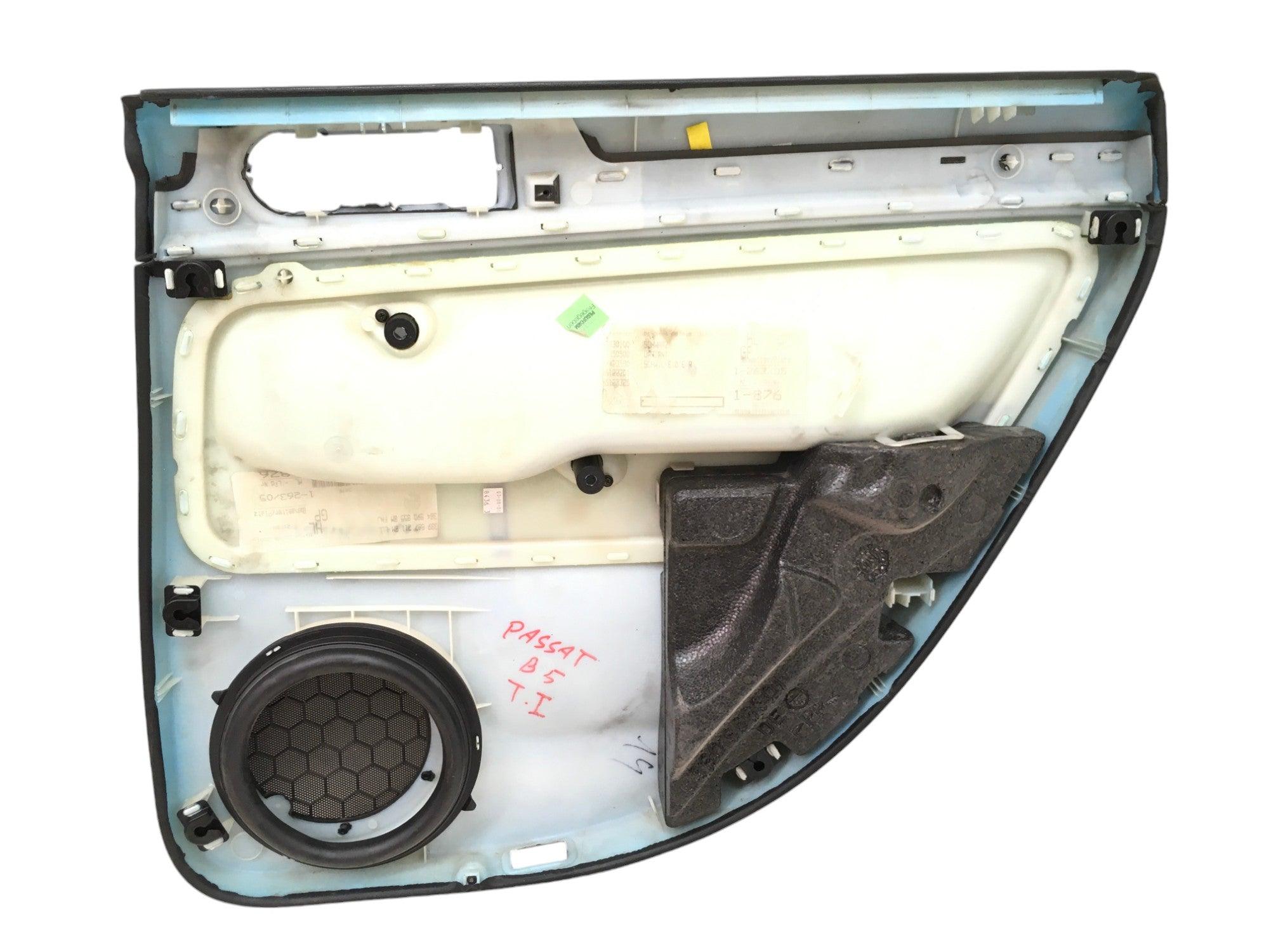 Panel puerta tra izq VW Passat B5 3B - 3B9867211BM