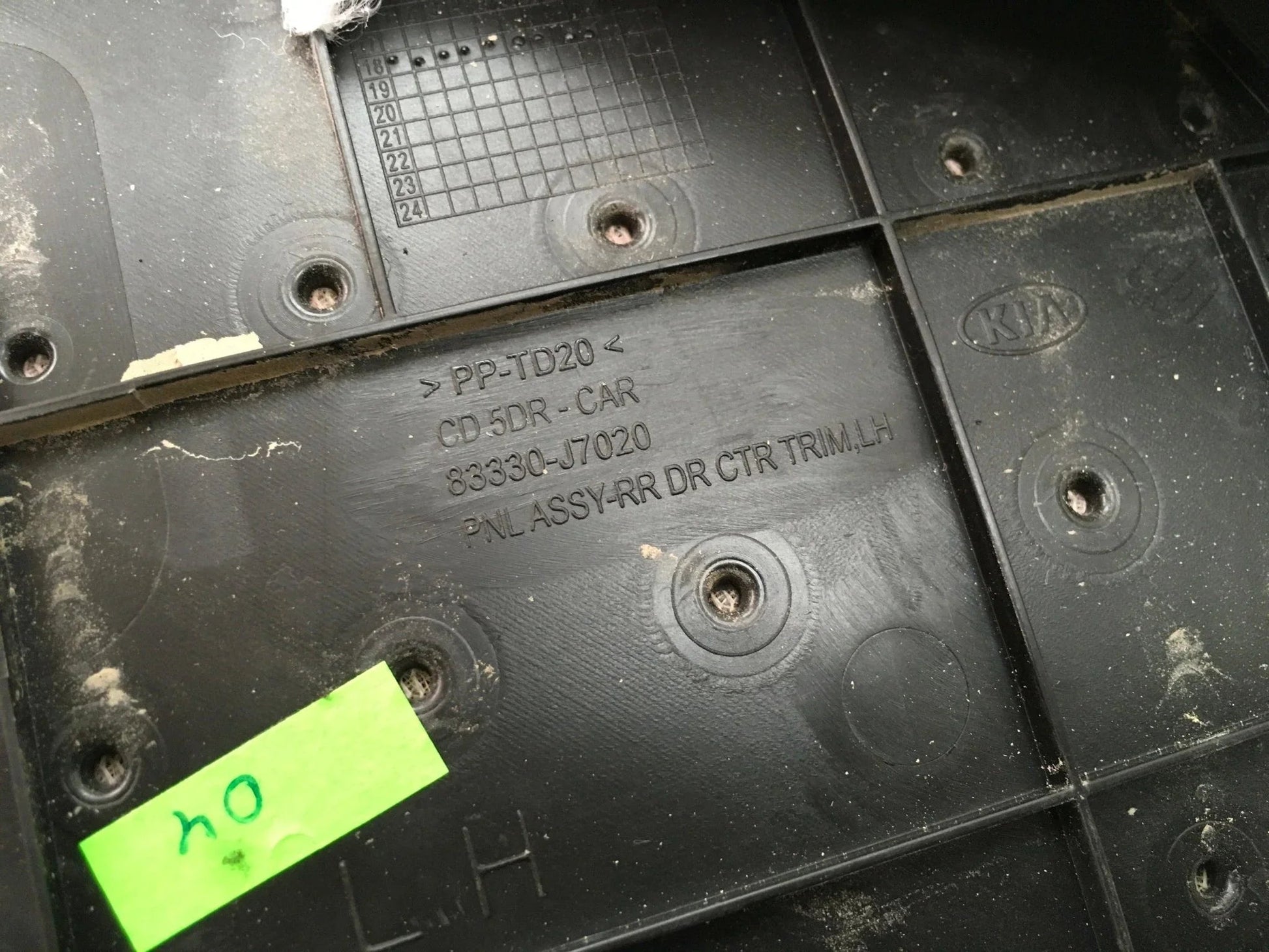 Panel puerta trasera izquierda Kia XCeed