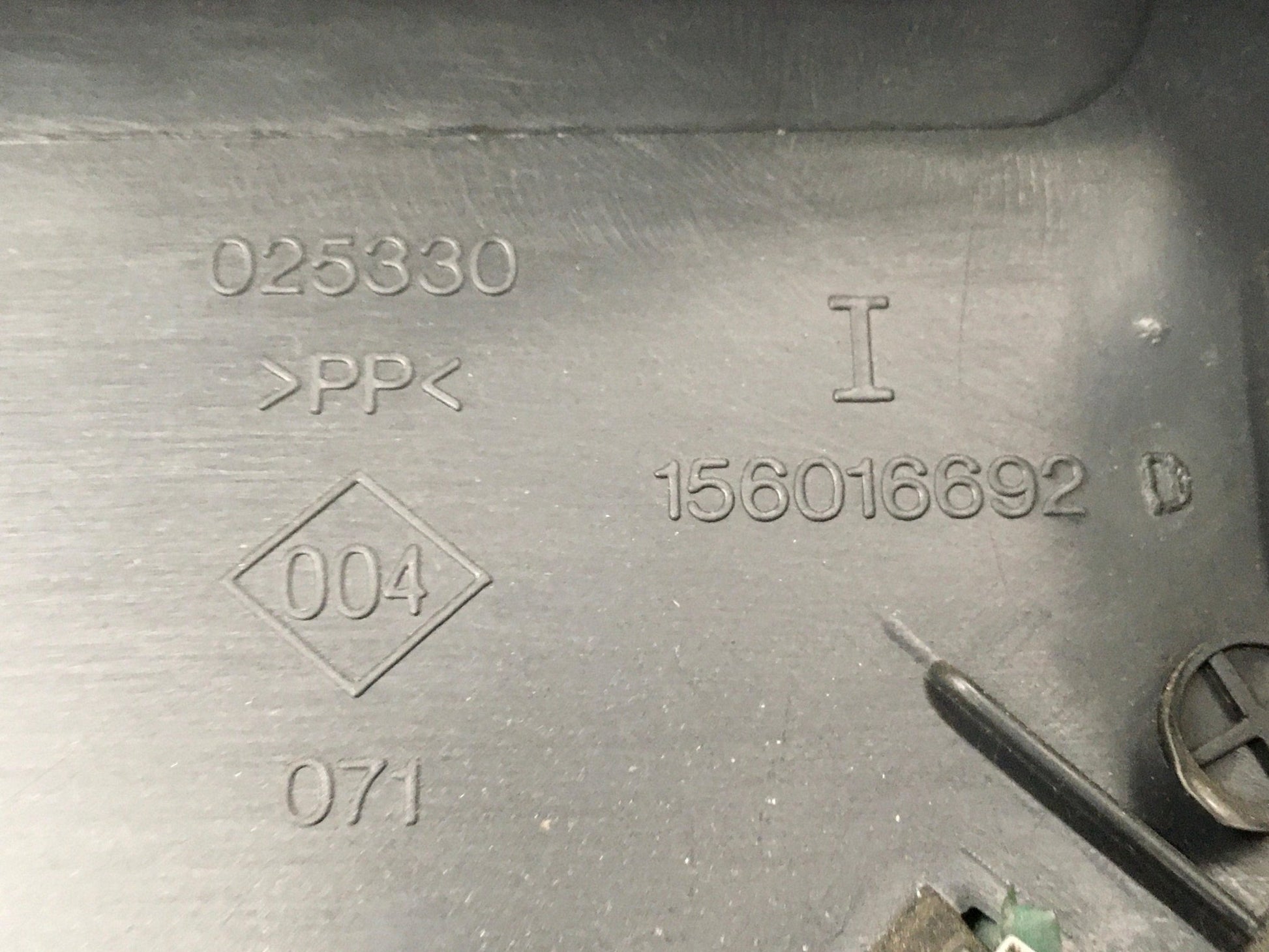 Panel trasero izquierdo Renault Megane II - 8200800874