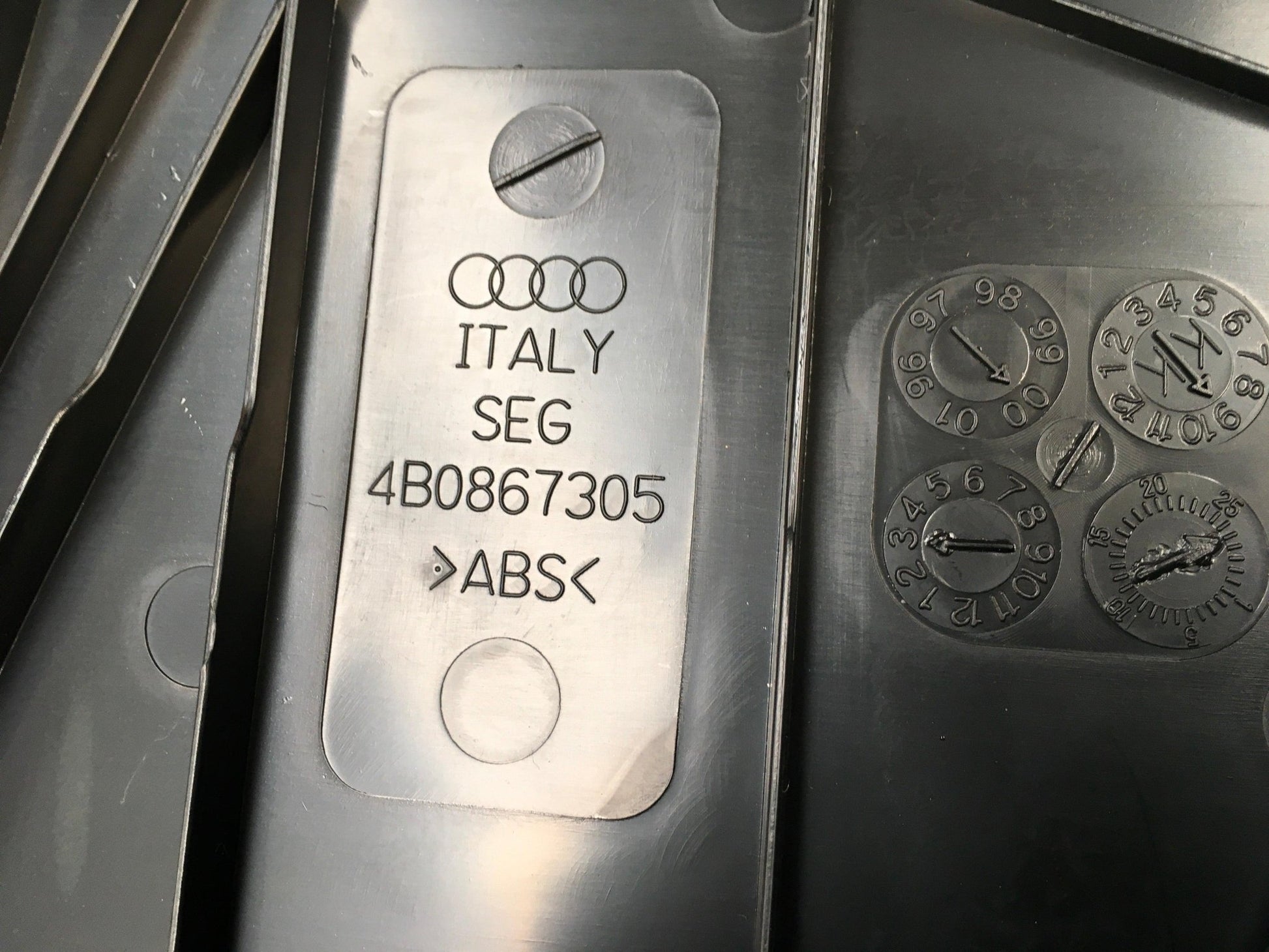 Paneles puertas Audi A6 4B Allroad - 4B0863979