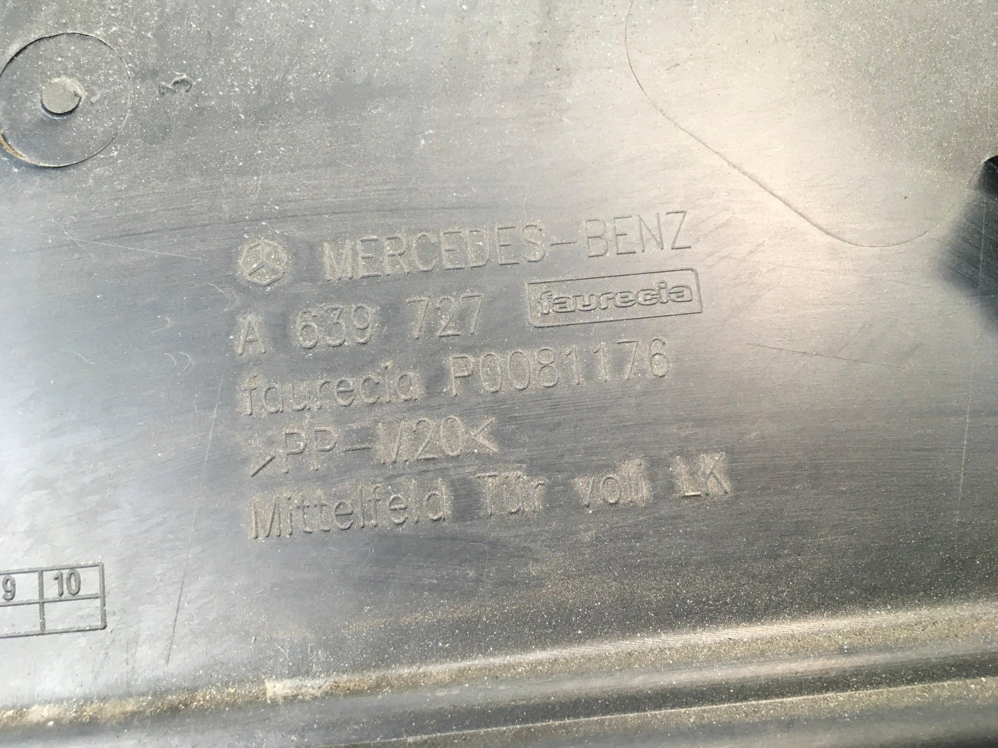 Paneles puertas delanteras Mercedes W639 - A6397270171