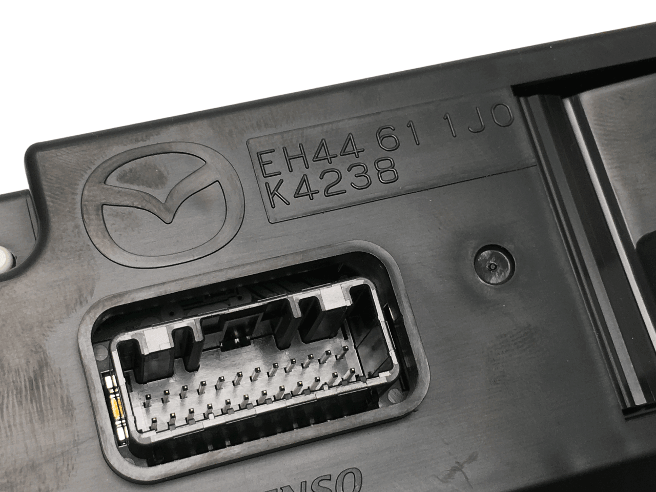 Pantalla multifuncion Mazda CX - 7 - EH44611J0