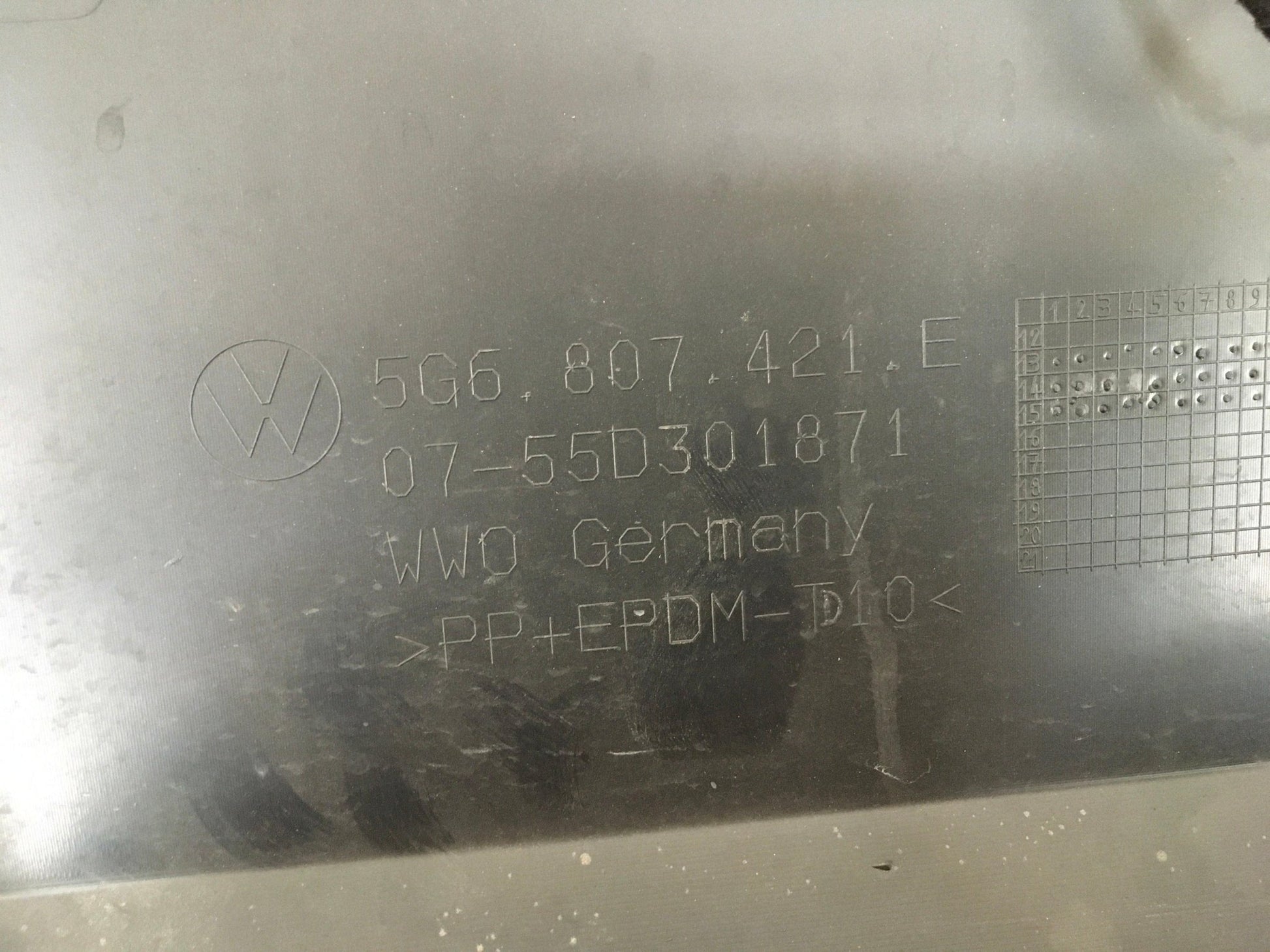 Parachoques trasero VW Golf 7 RLine - 5G6807421E_