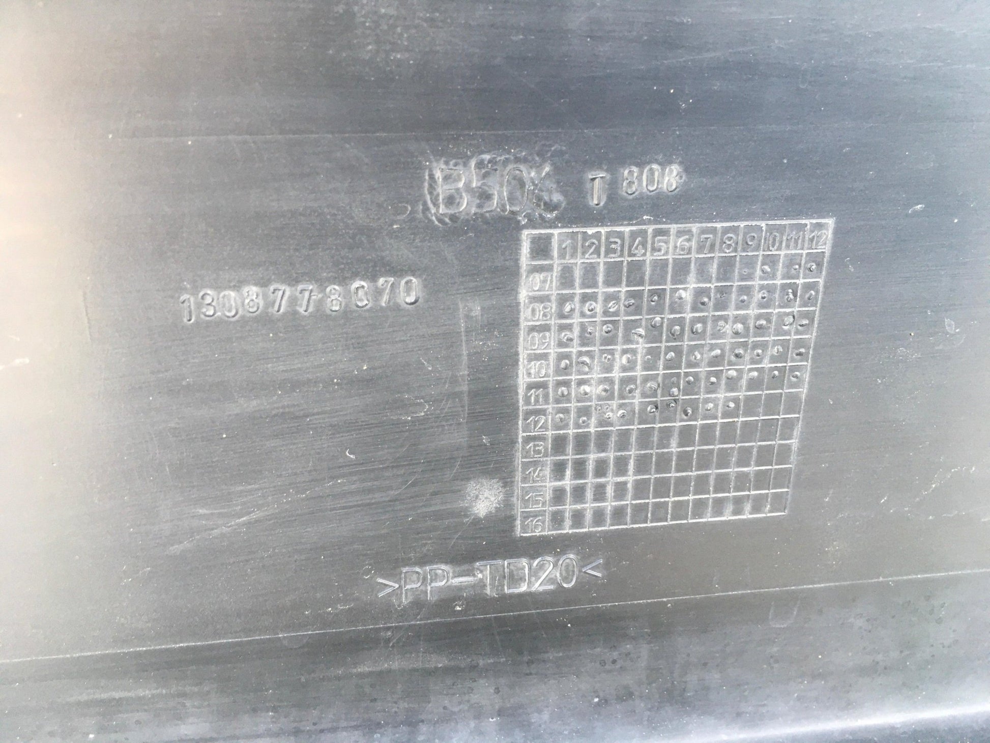 Paragolpes delantero Peugeot Bipper - 1308778070