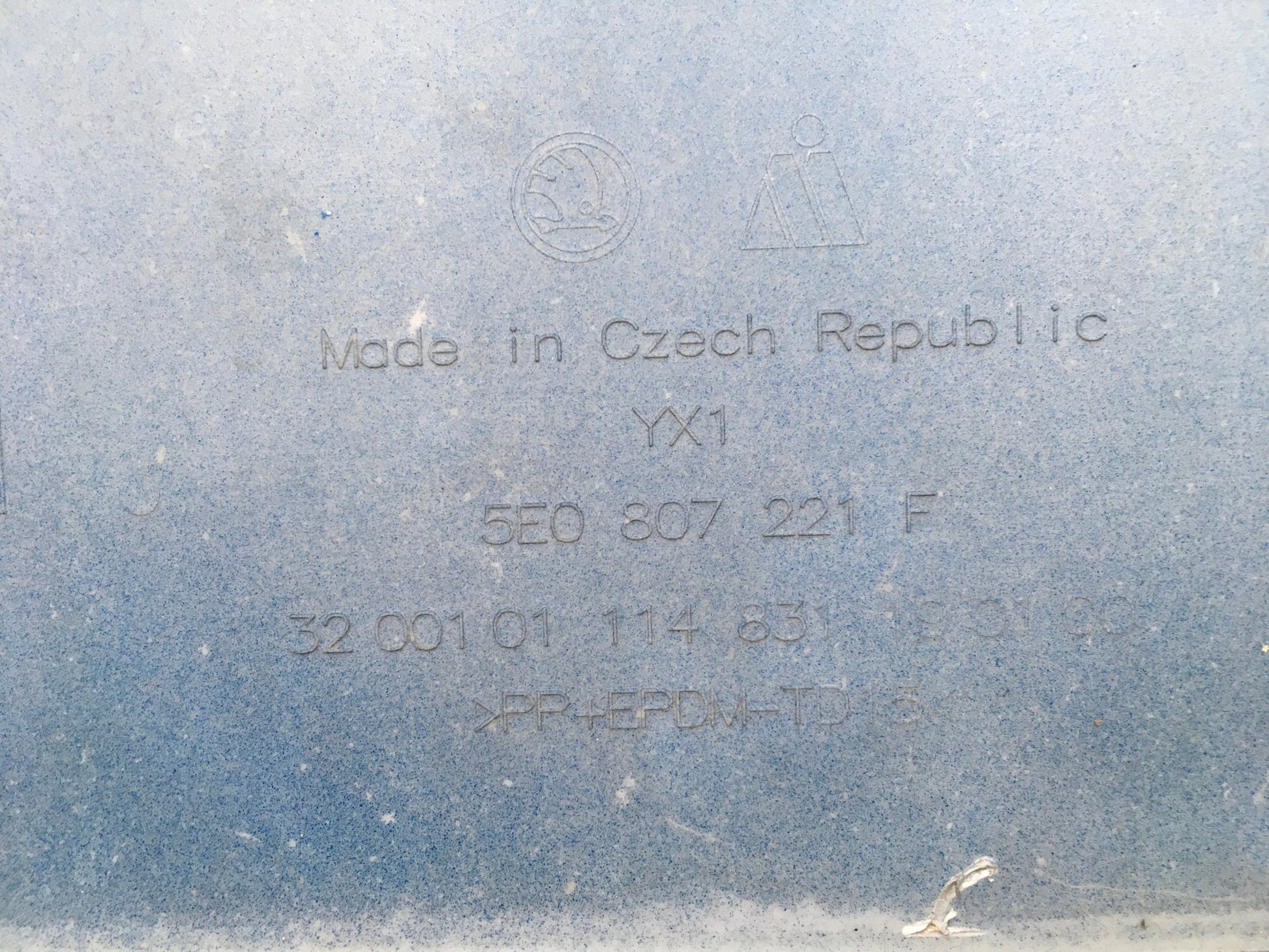 Paragolpes delantero Skoda Octavia III 5E RS - 5E0807221F