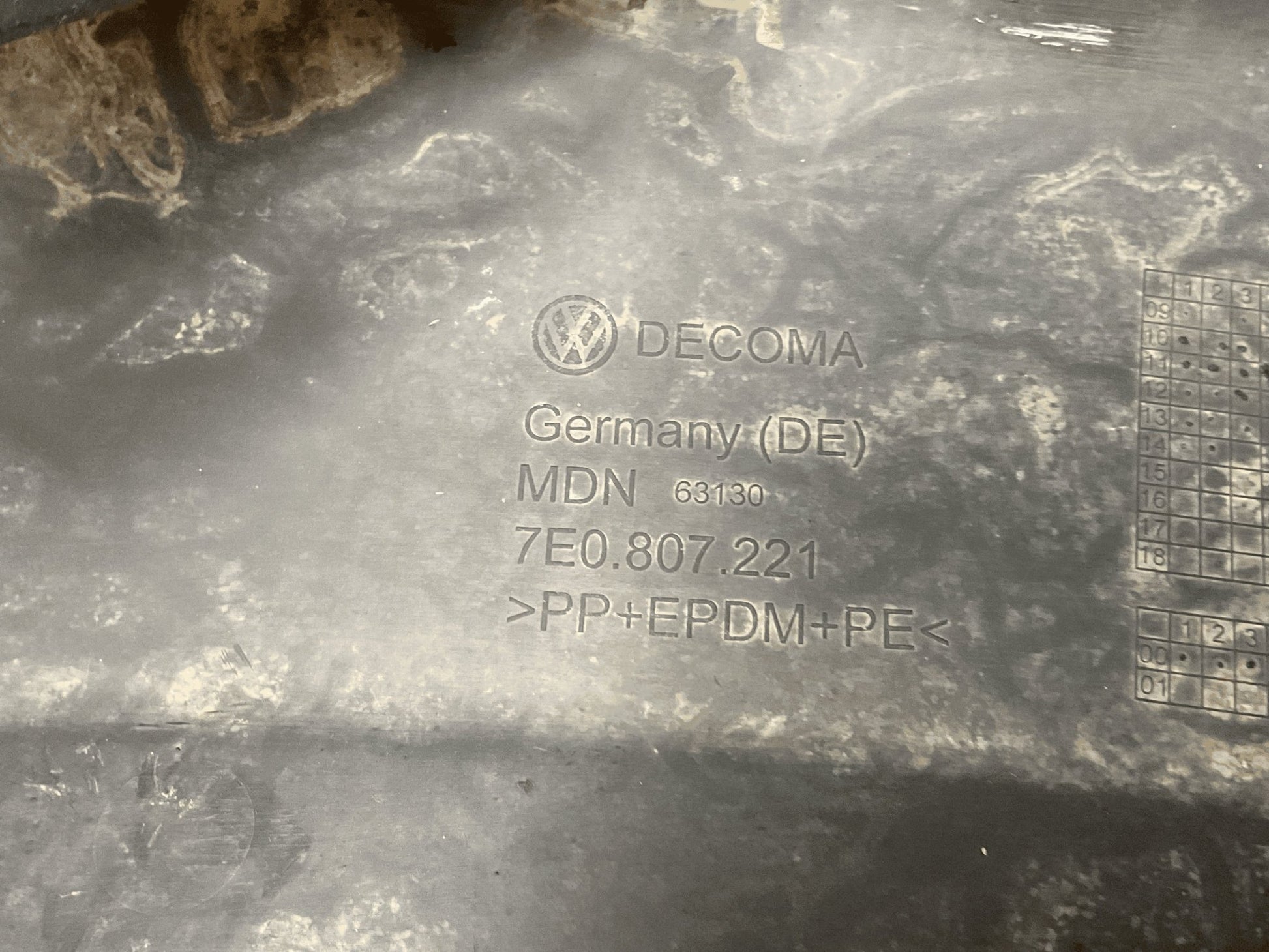 Paragolpes delantero VW T5.1 7E0807221 - 7E0807221