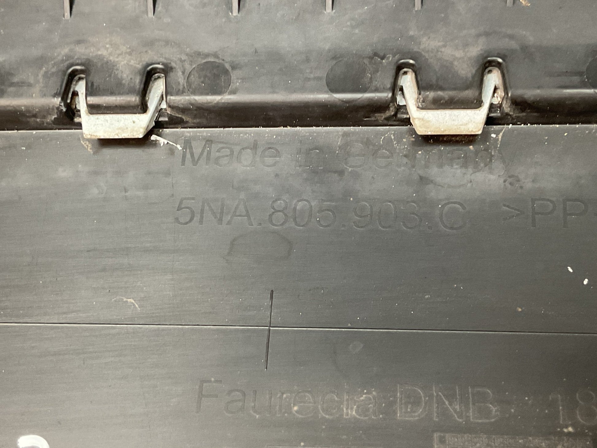 Paragolpes delantero VW Tiguan II RLine - 5NA805903C