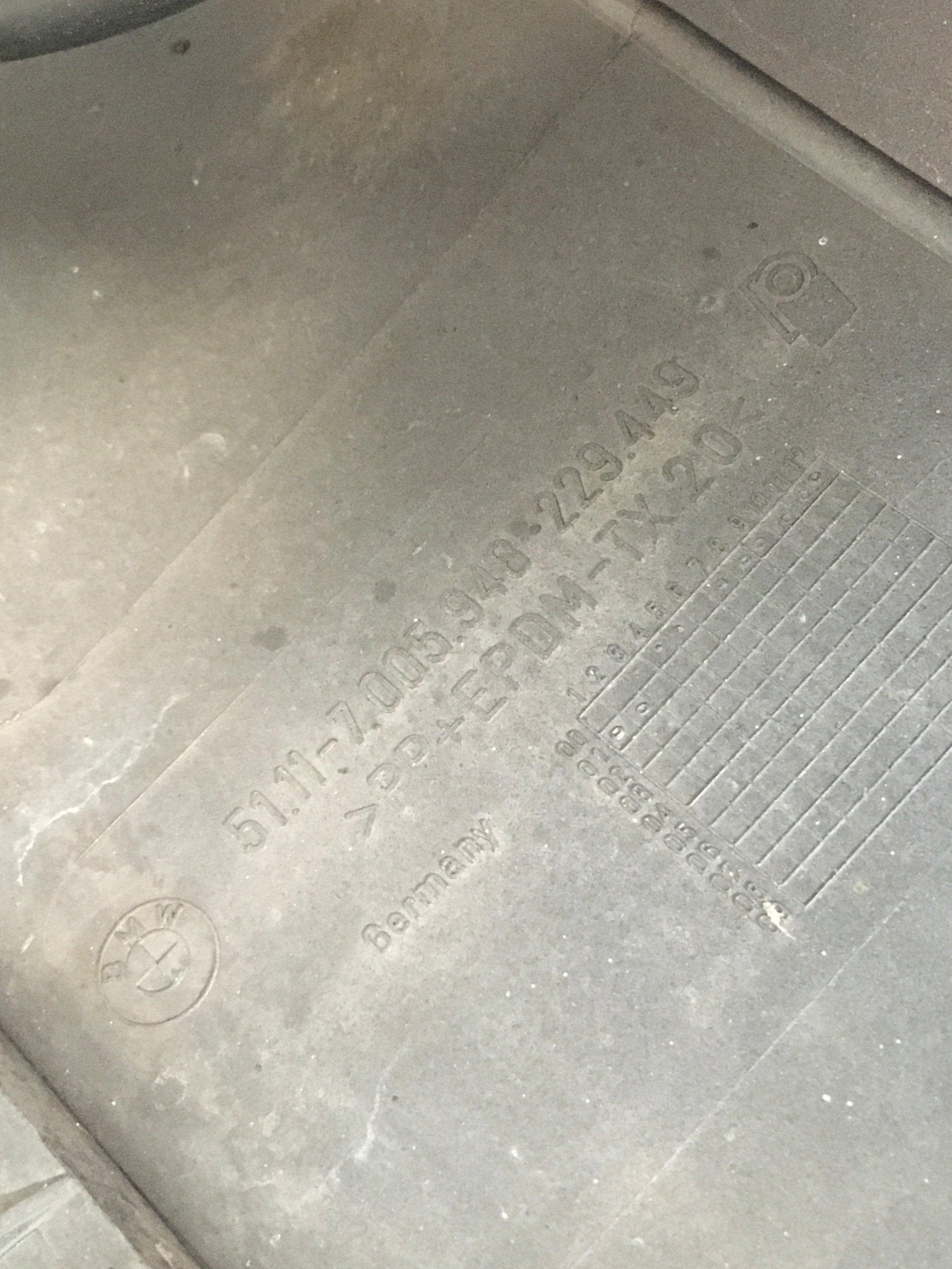 Paragolpes frontal BMW 5 E39 - 51117005948