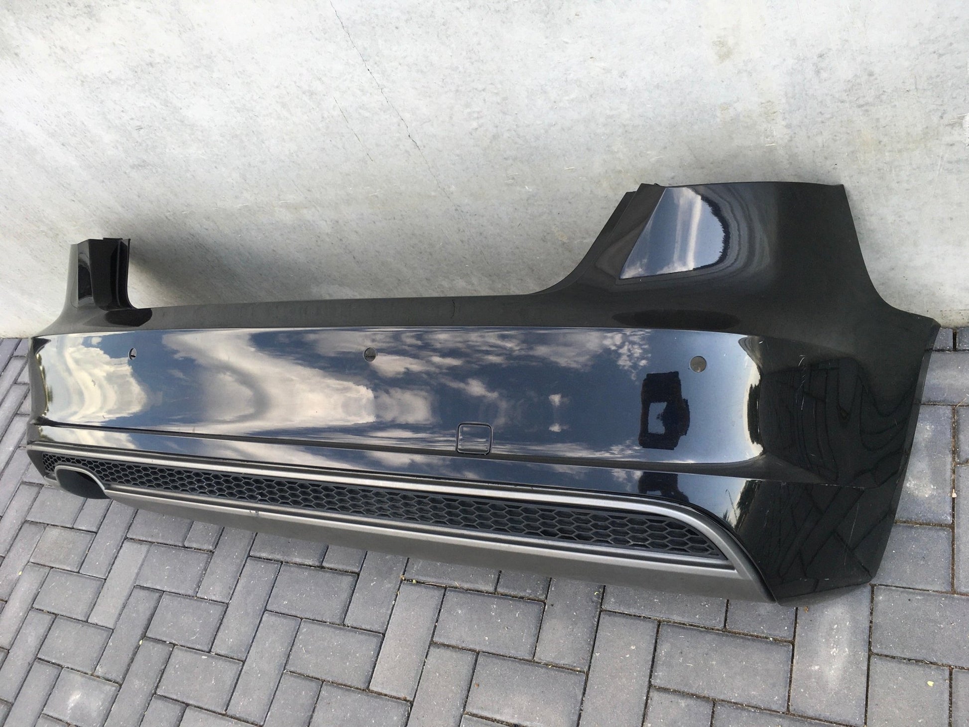 Paragolpes trasero Audi A3 8V - 8V4807511C