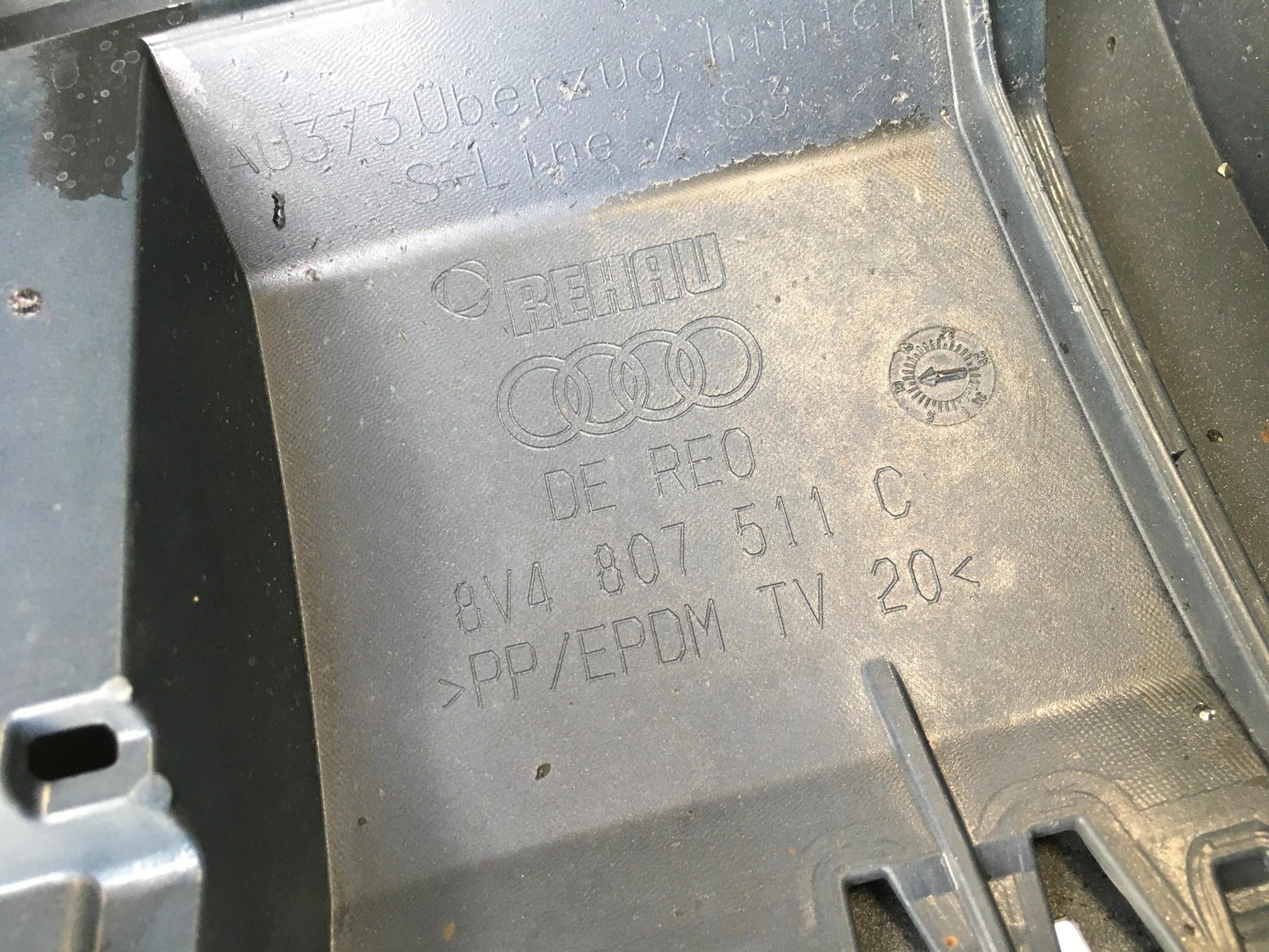 Paragolpes trasero Audi A3 8V - 8V4807511C