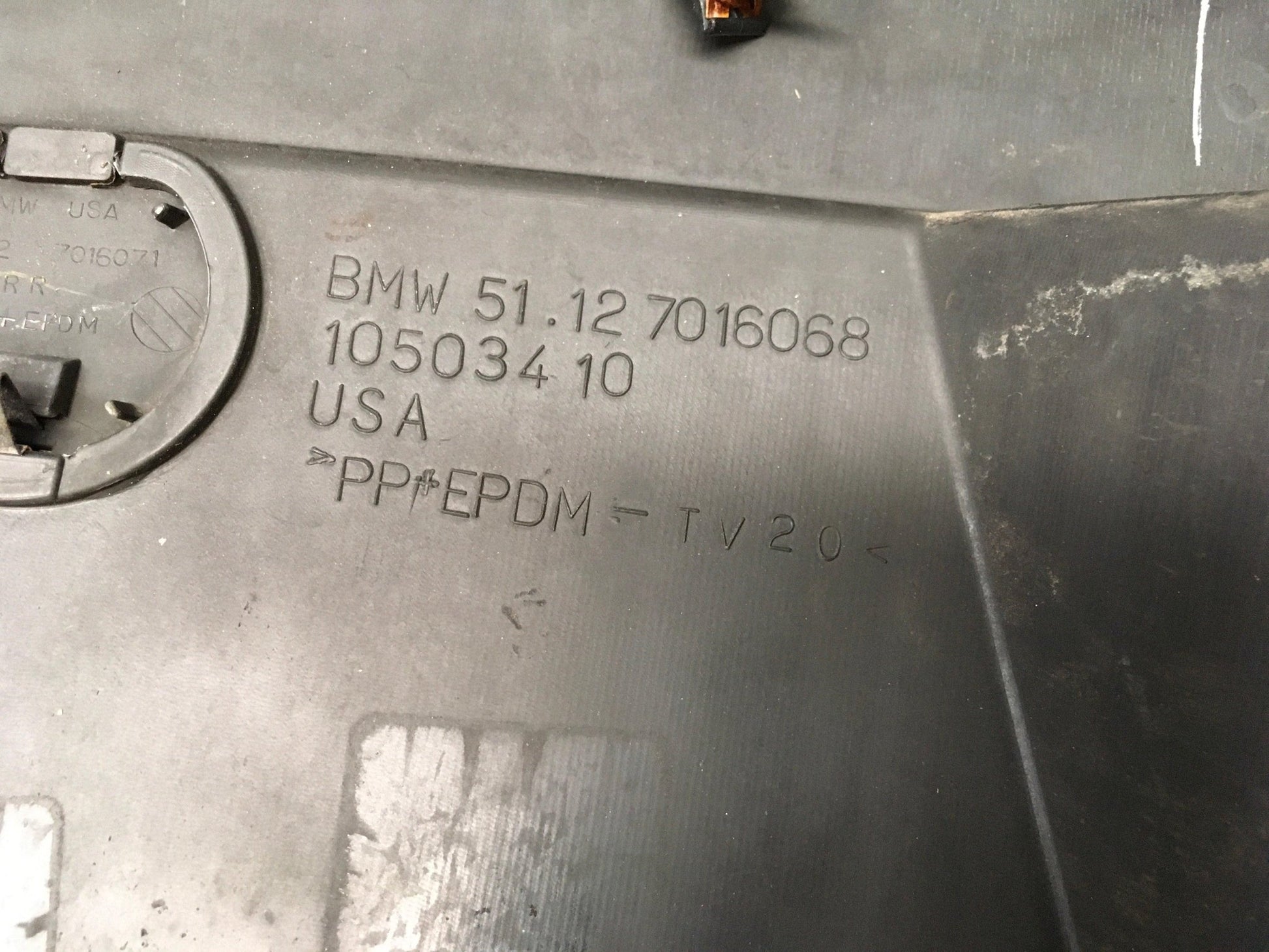 Paragolpes trasero BMW E85 - 51127016068