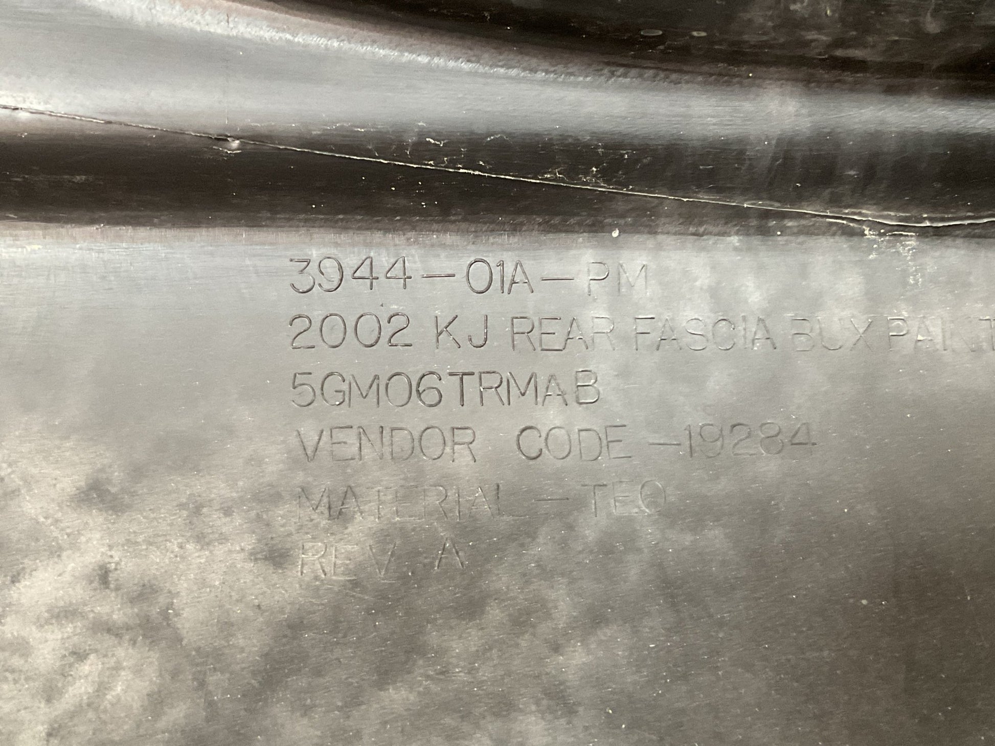 Paragolpes Trasero Jeep Cherokee III KJ - 394401APM