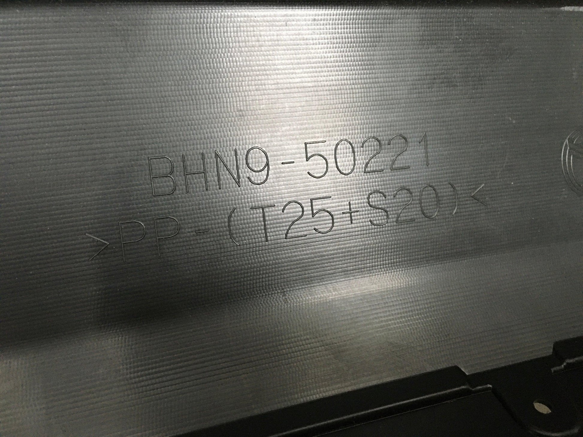 Paragolpes trasero Mazda 3 BM - BHN950221