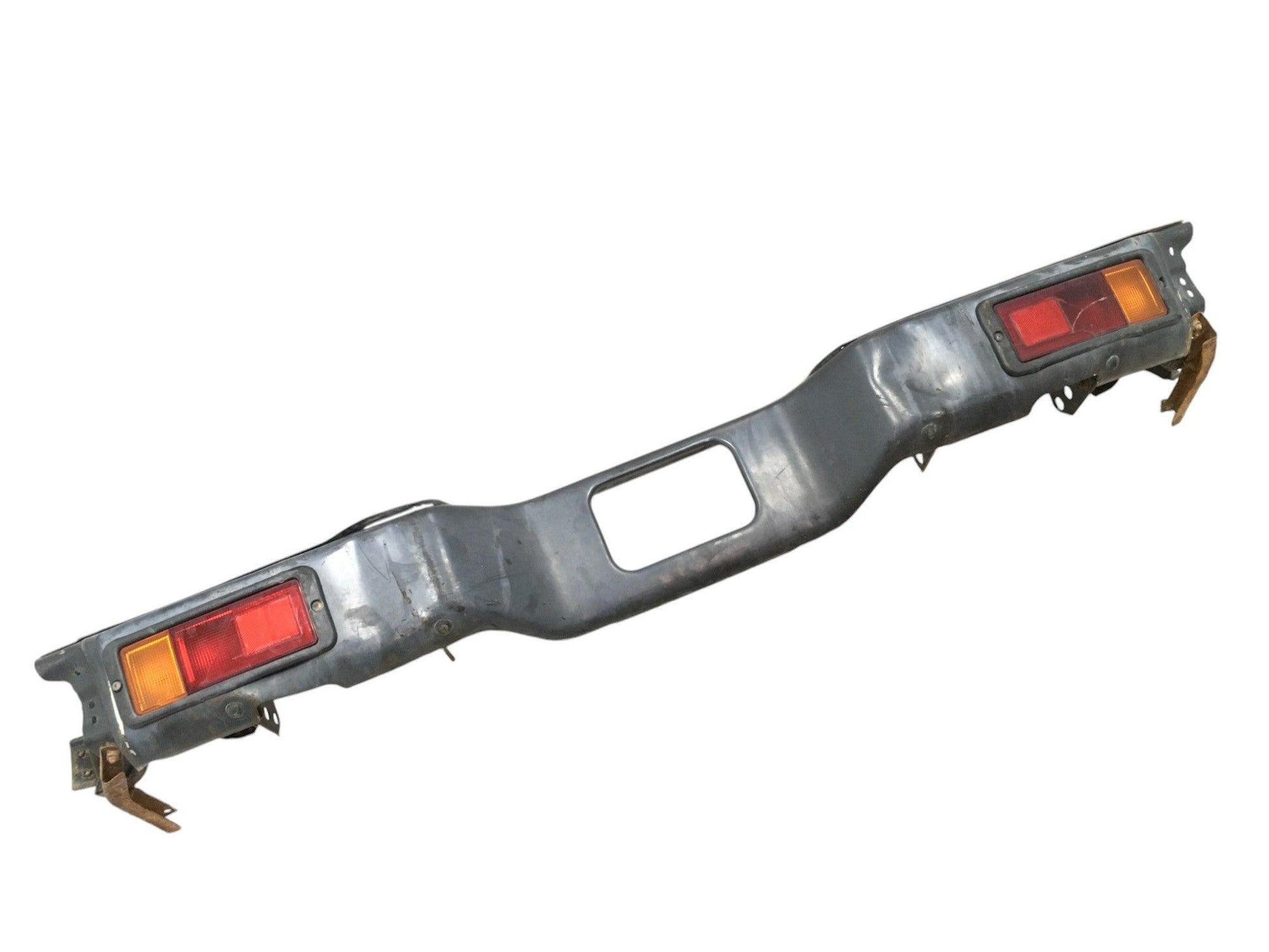 Paragolpes trasero Mitsubishi Pajero II - 