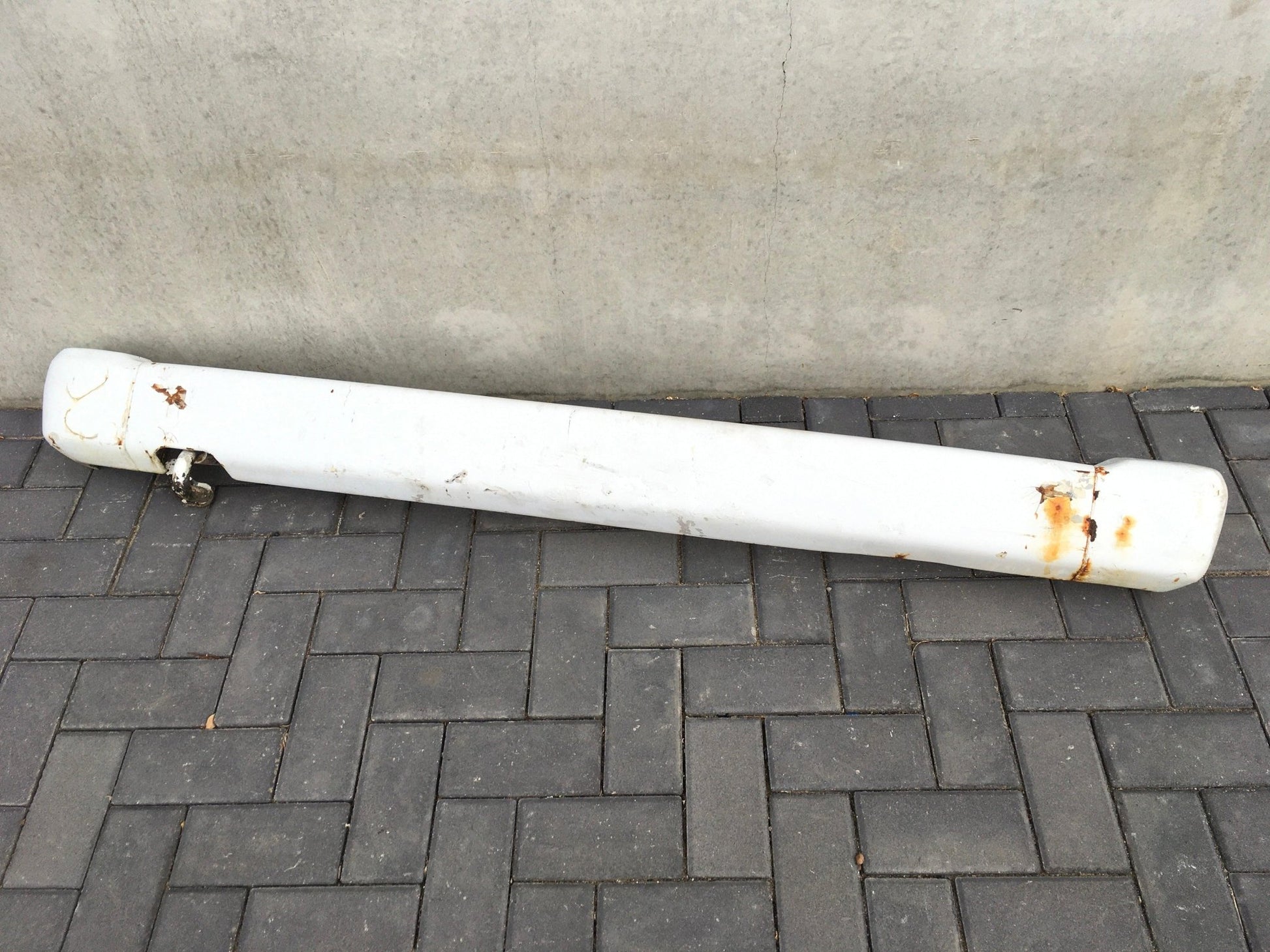 Paragolpes trasero Nissan Patrol 260 - 