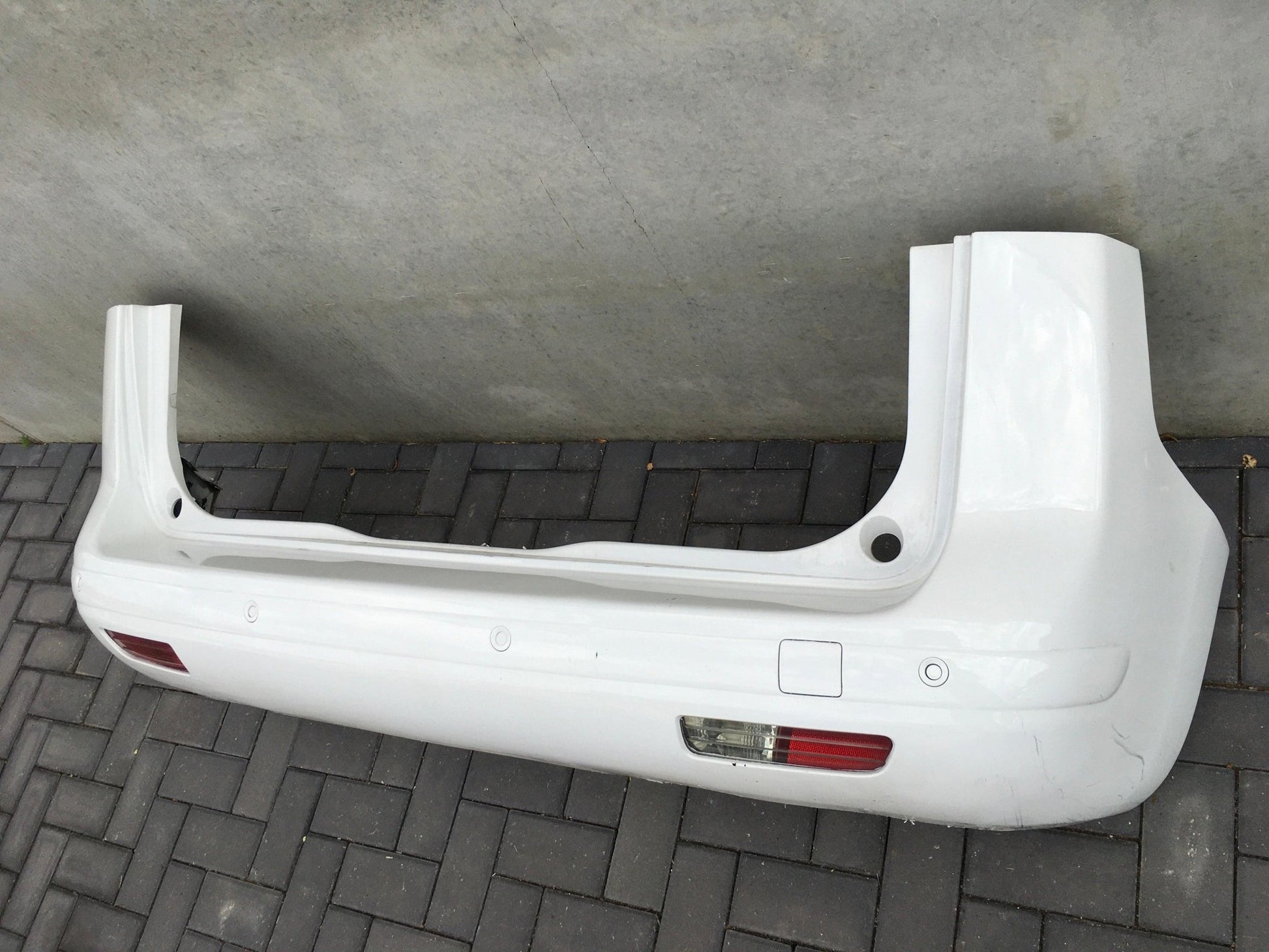 Paragolpes trasero Peugeot 5008 I - 9686198277