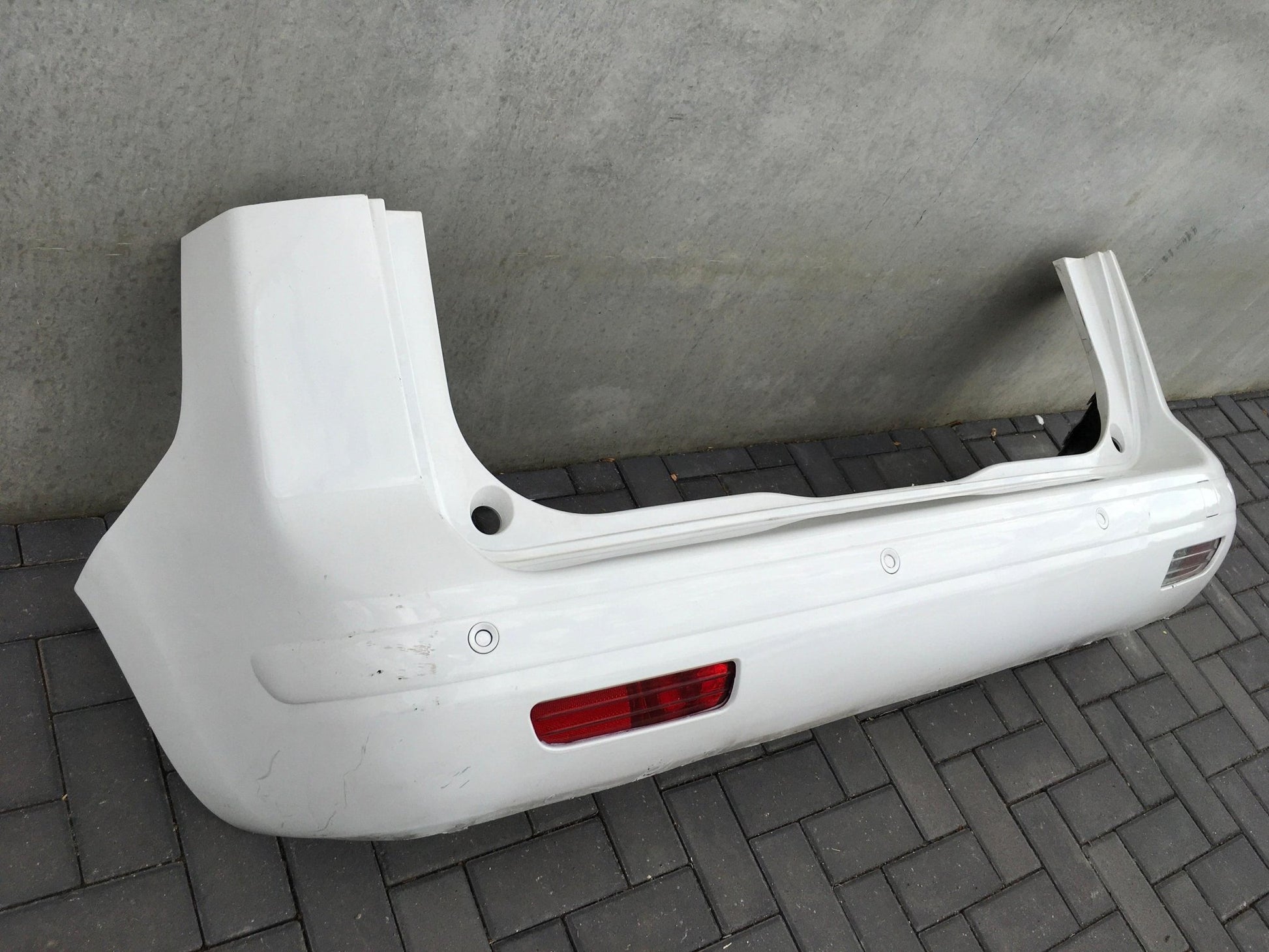 Paragolpes trasero Peugeot 5008 I - 9686198277