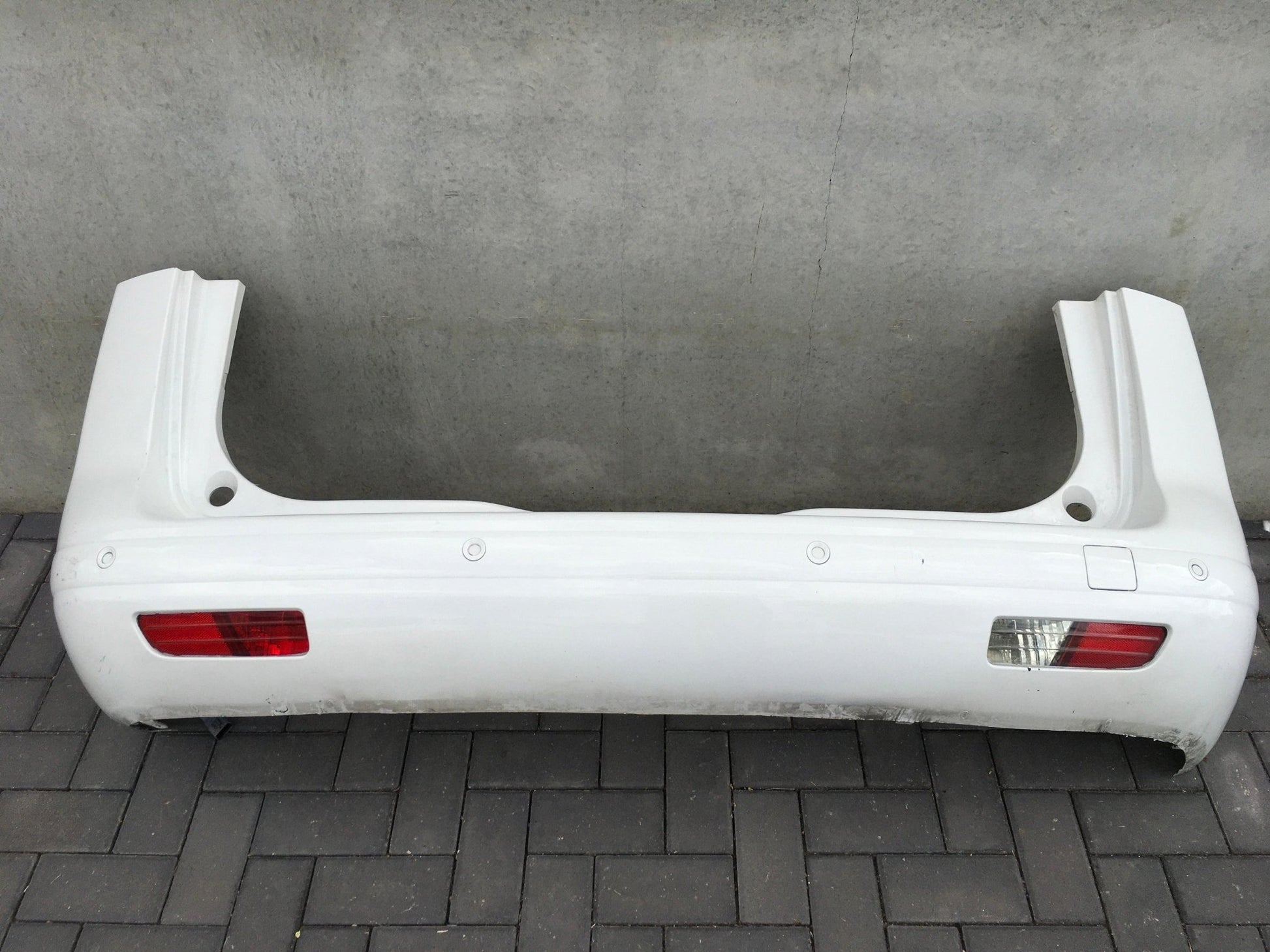 Paragolpes trasero Peugeot 5008 I - 9686198277