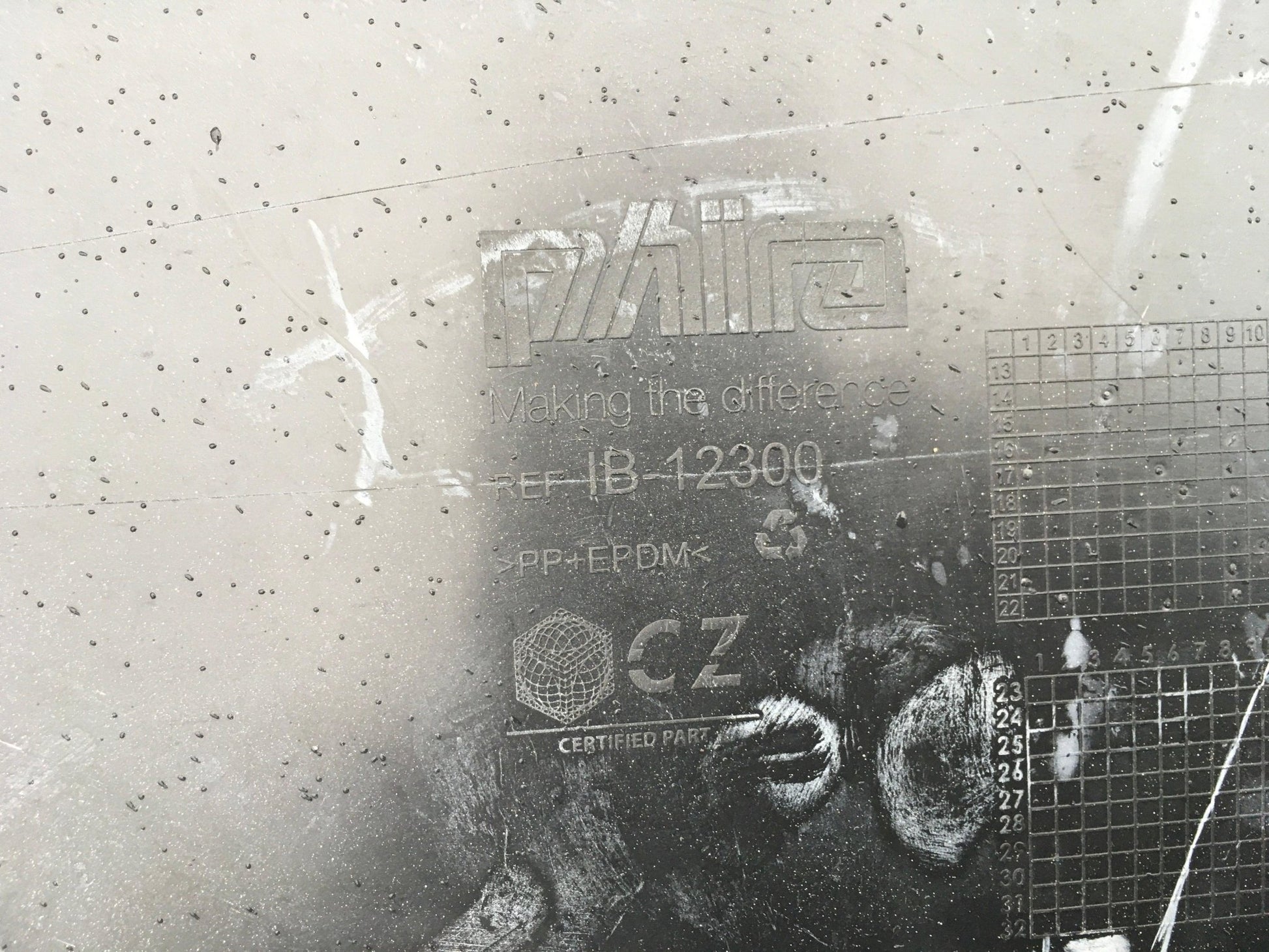 Paragolpes trasero Seat Ibiza IV - 6J4807421E