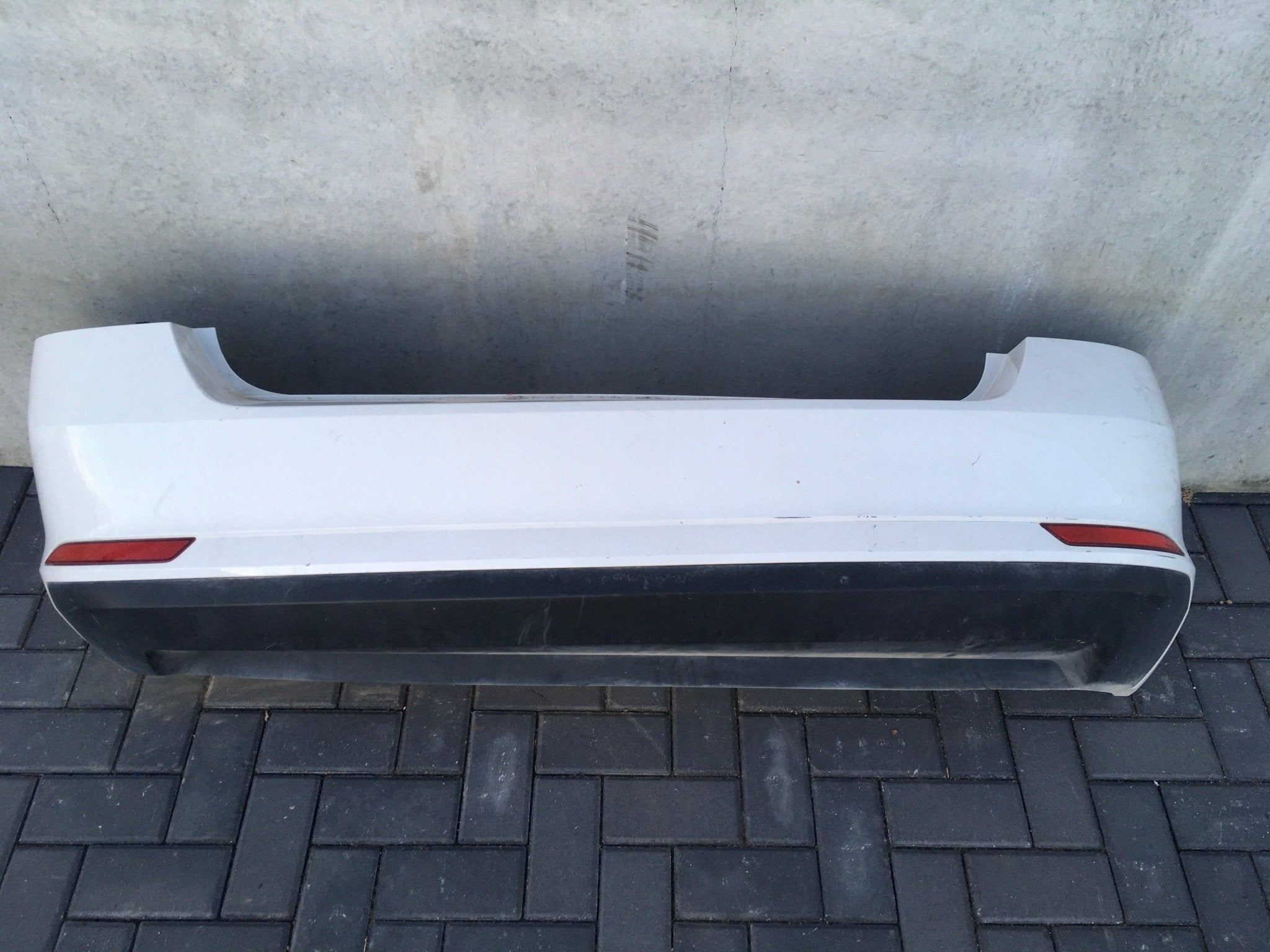 Paragolpes trasero Skoda rapid 5JJ807421B - 5JJ807421B